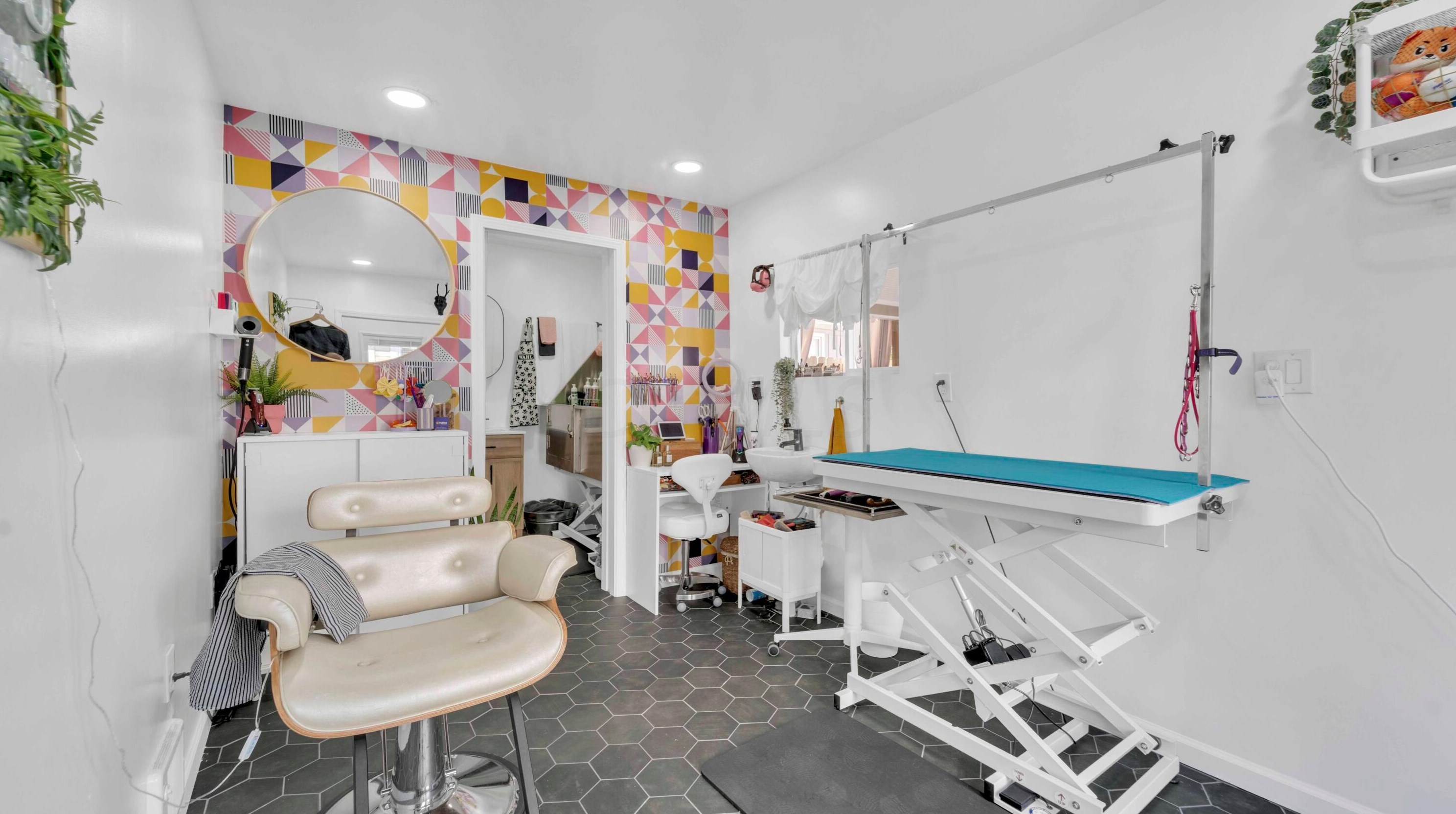 301 Markison Ave, Columbus OH 43207-1833 exterior