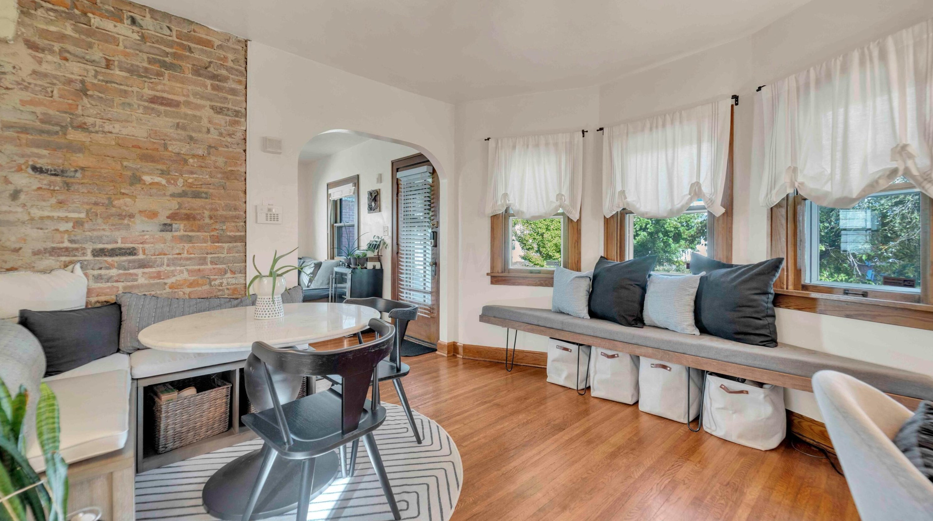 301 Markison Ave, Columbus OH 43207-1833 exterior