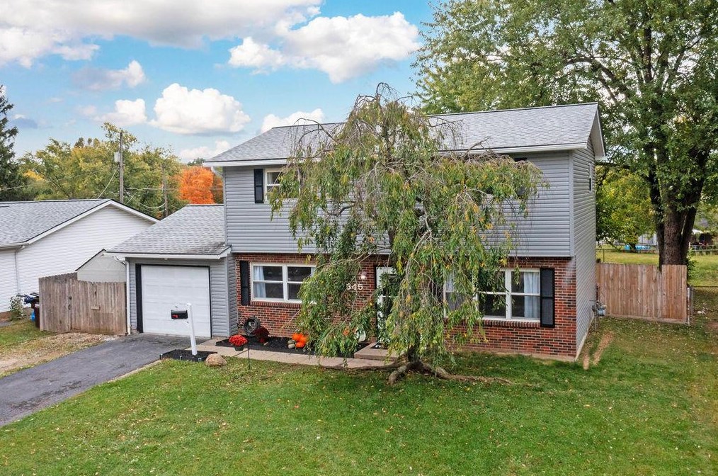 3645 Manila Dr, Westerville, OH 43081-4032