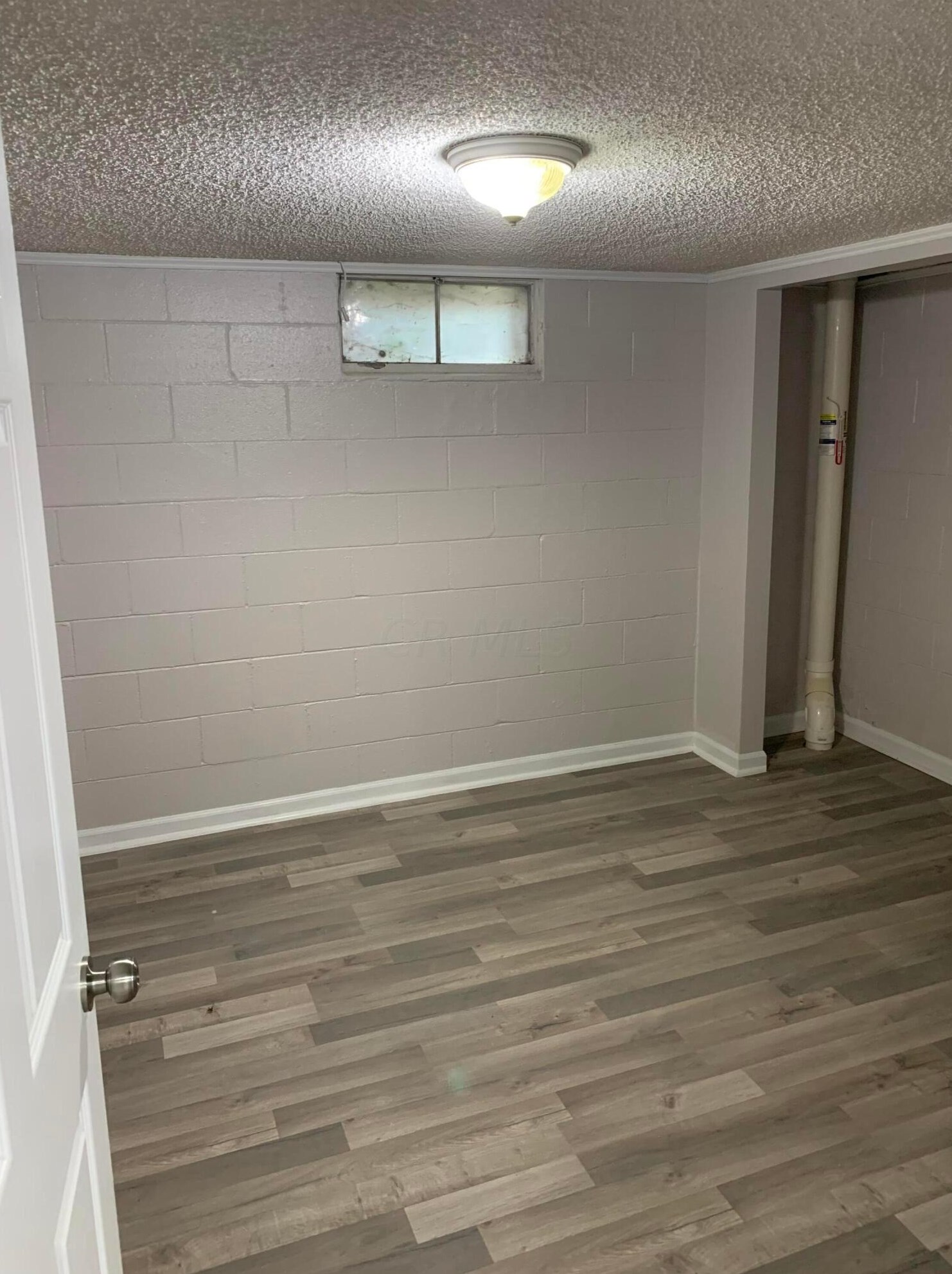 2908 Ronda Rd, Columbus OH  43232-5233 exterior