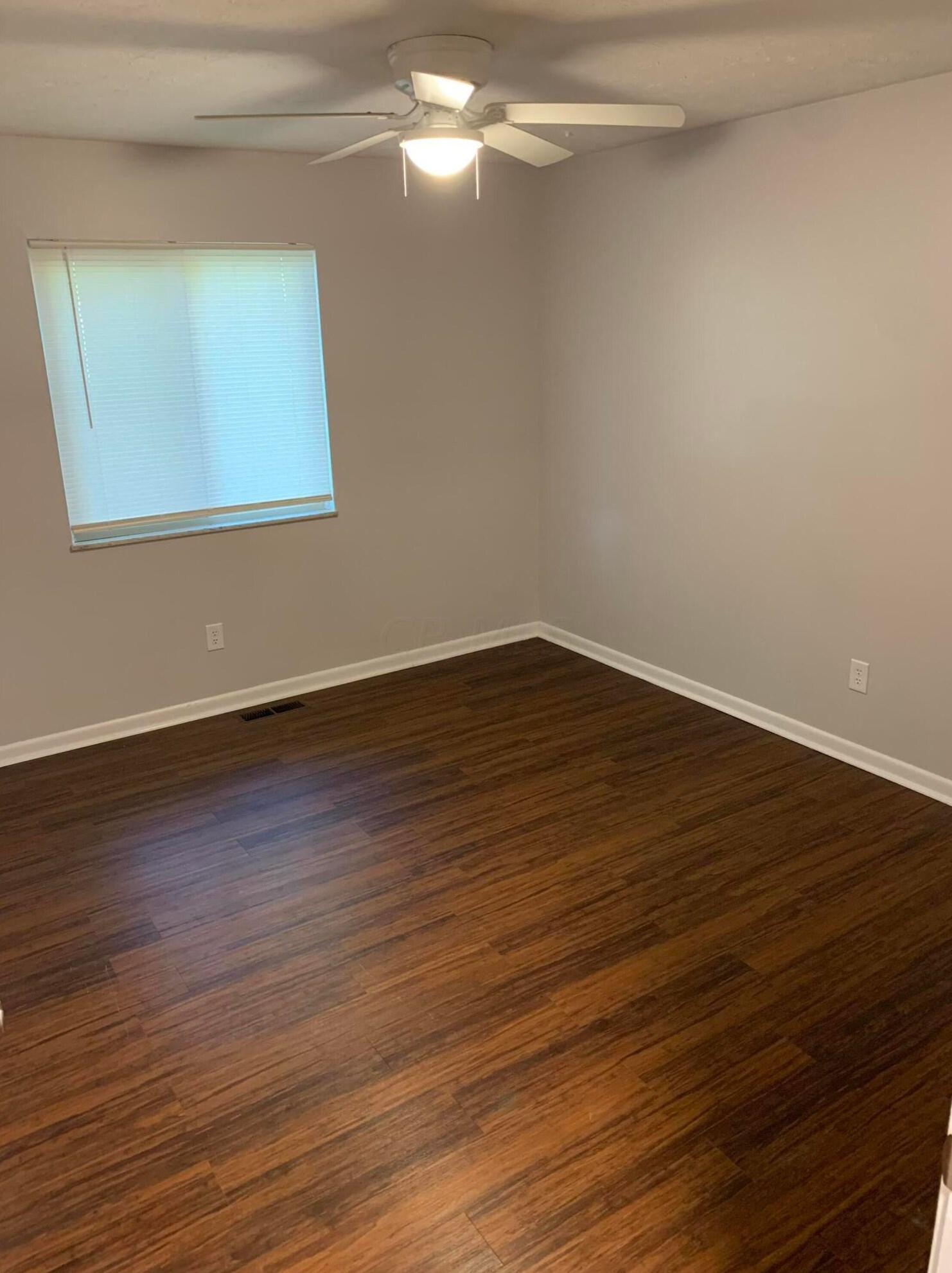 2908 Ronda Rd, Columbus OH  43232-5233 exterior