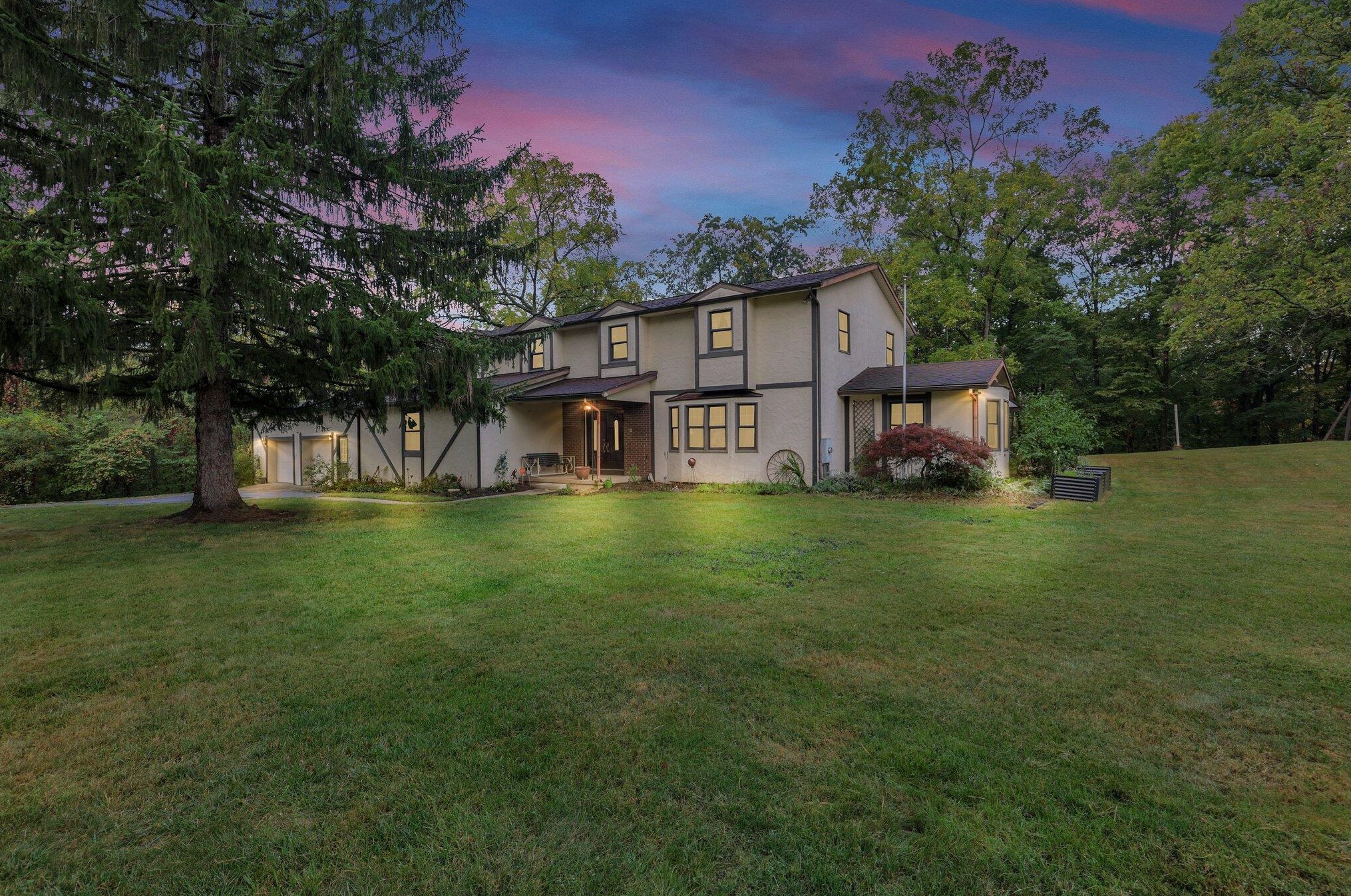 4229 Ravine Nw Dr, Cnl Wnchstr, OH 43110