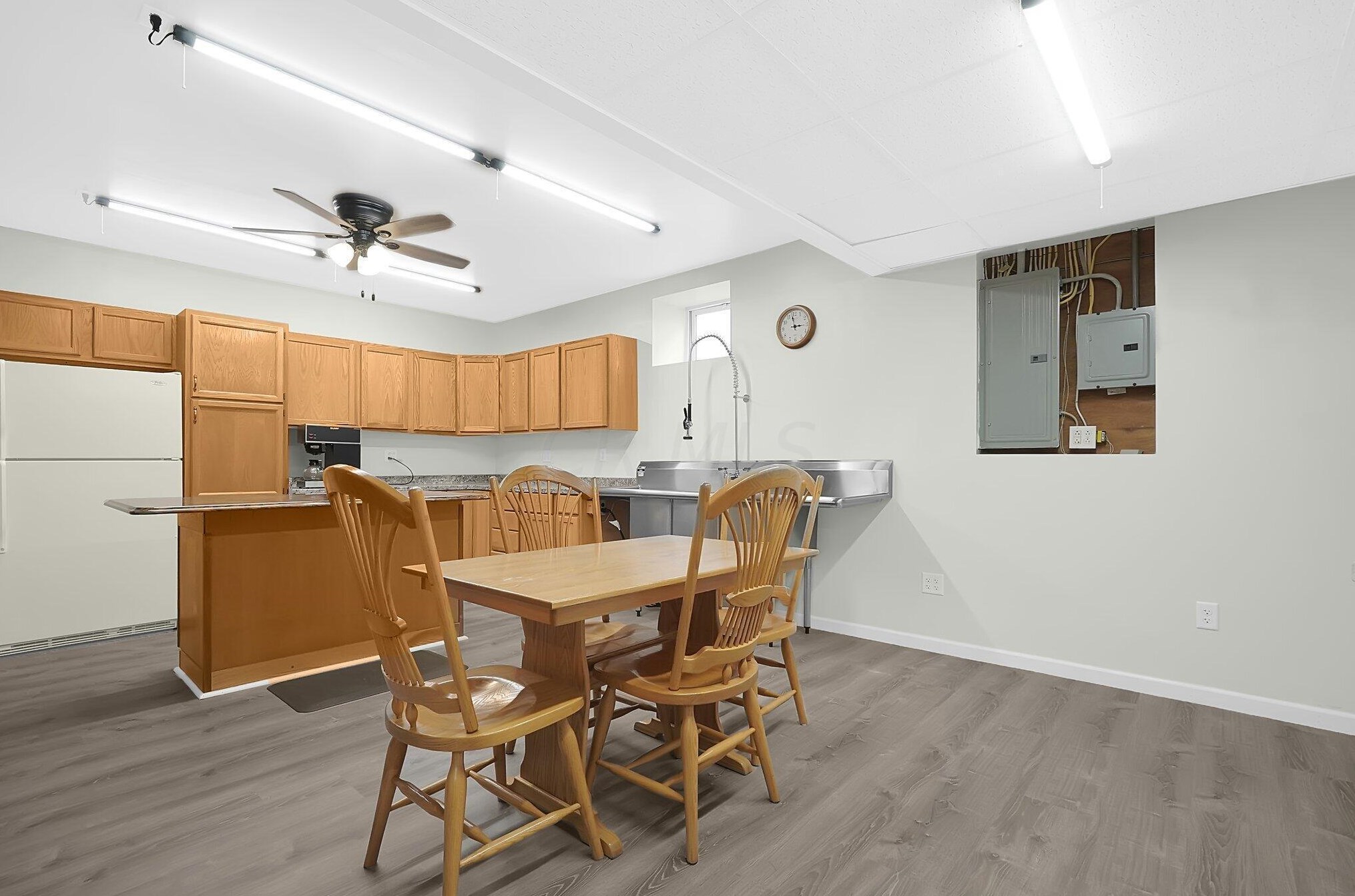 512 Chatham Ct, Circleville OH  43113-2309 exterior