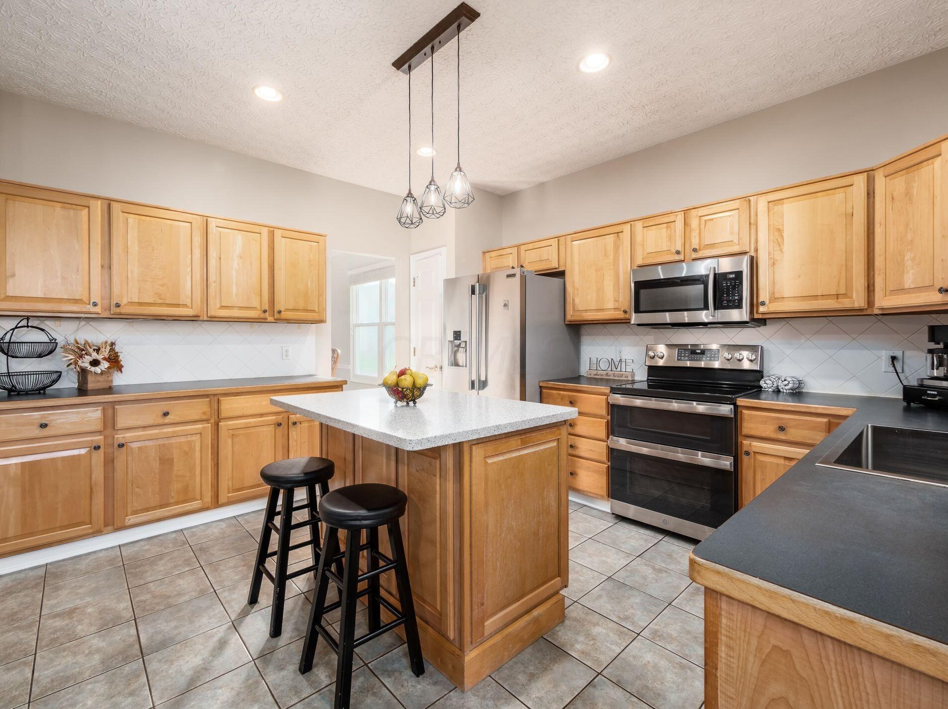 5644 Jennybrook Ln, Hilliard OH  43026-7756 exterior