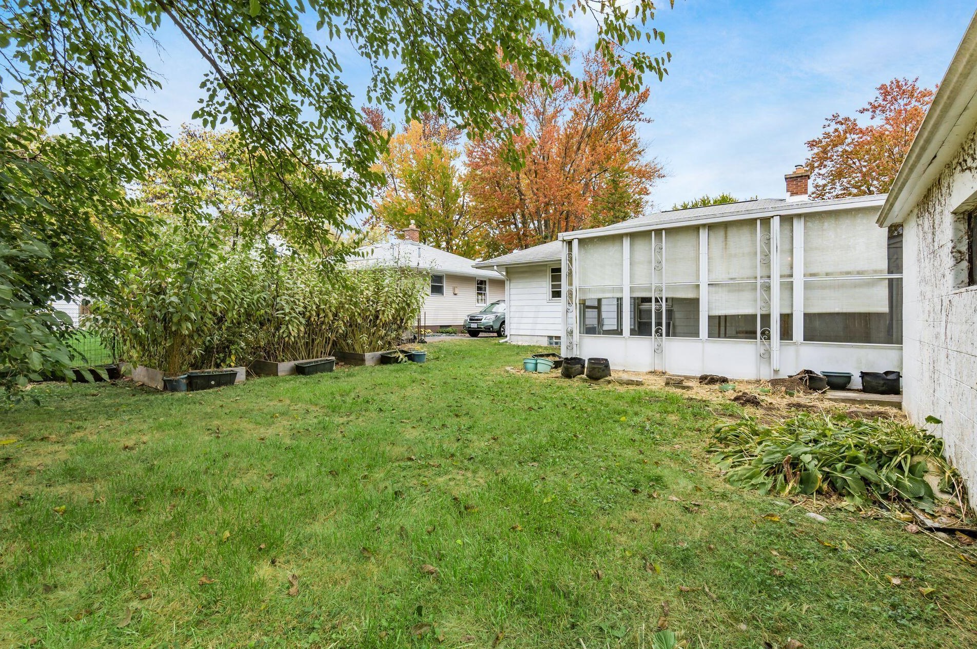 3589 Kenlawn St, Columbus OH 43224-3451 exterior