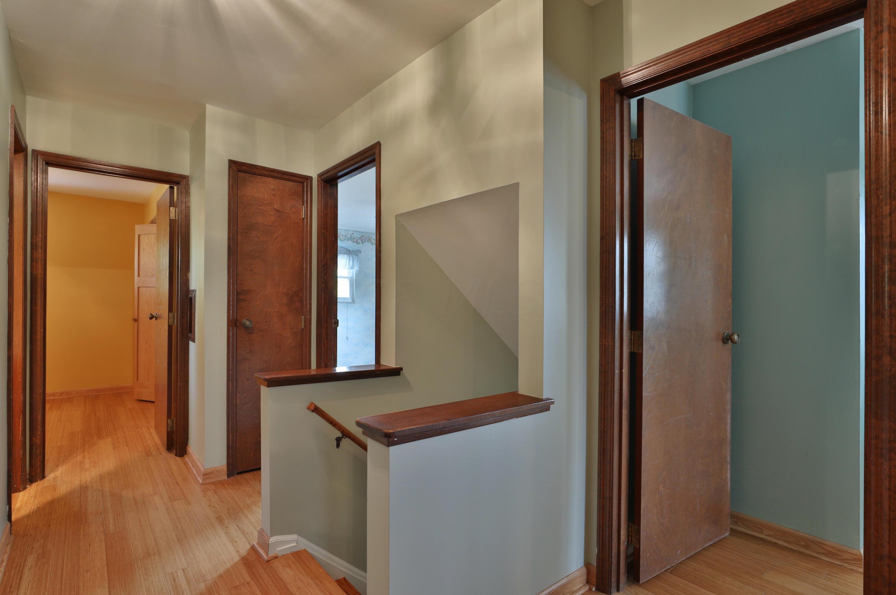 1606 Scottsdale Ave, Columbus OH 43235-2519 exterior