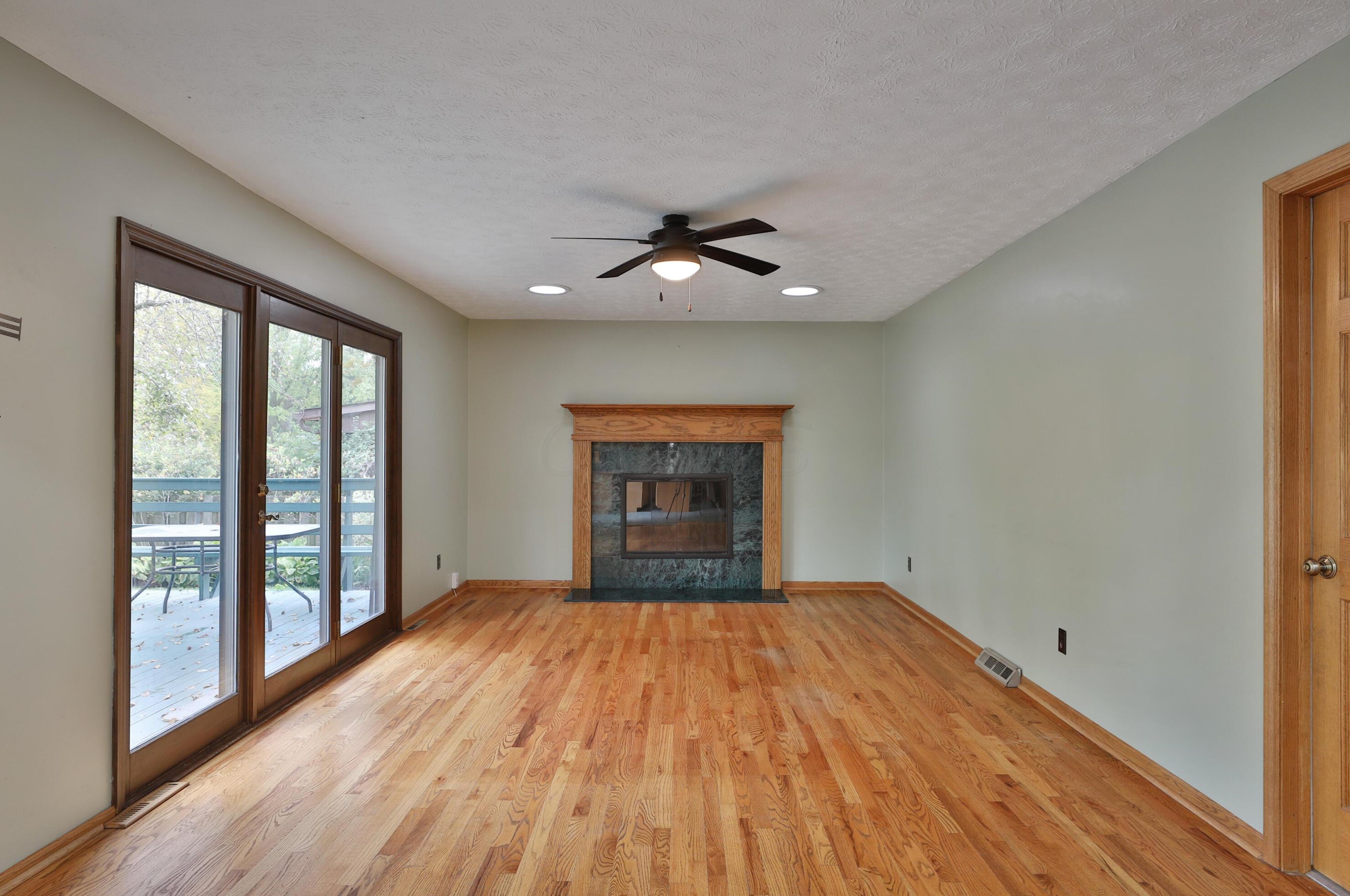 1606 Scottsdale Ave, Columbus OH 43235-2519 exterior