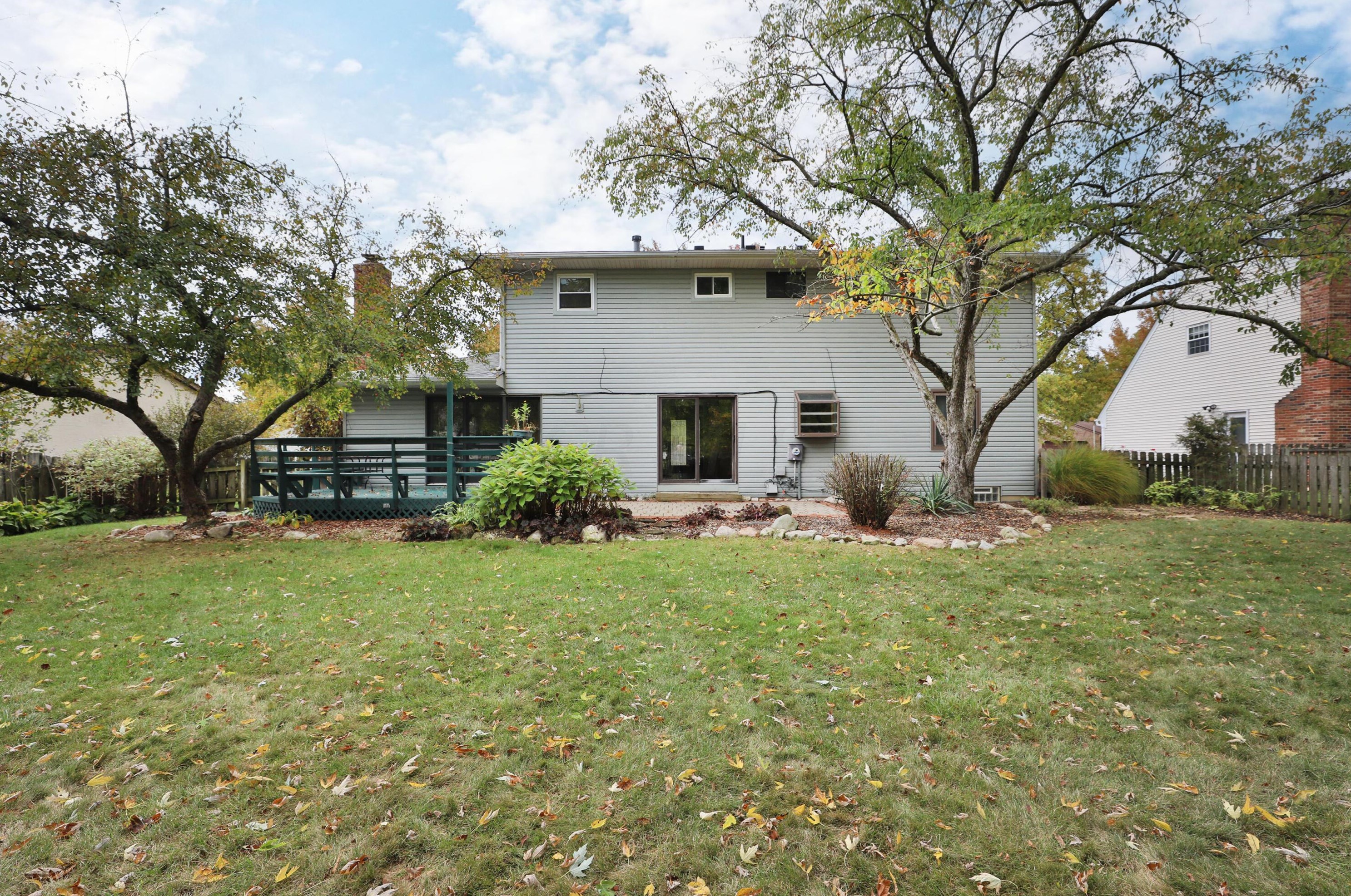 1606 Scottsdale Ave, Columbus OH 43235-2519 exterior