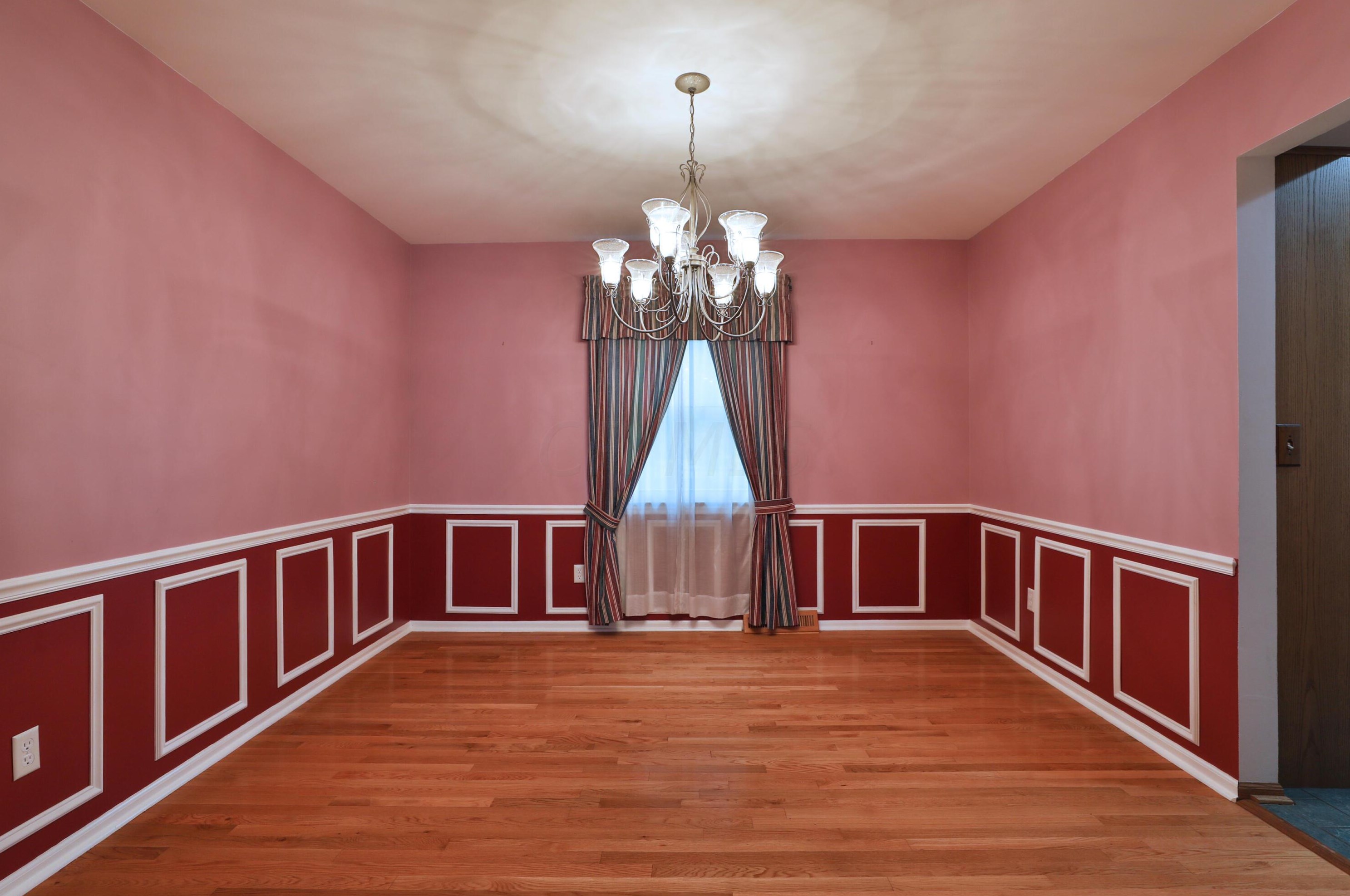 1606 Scottsdale Ave, Columbus OH 43235-2519 exterior