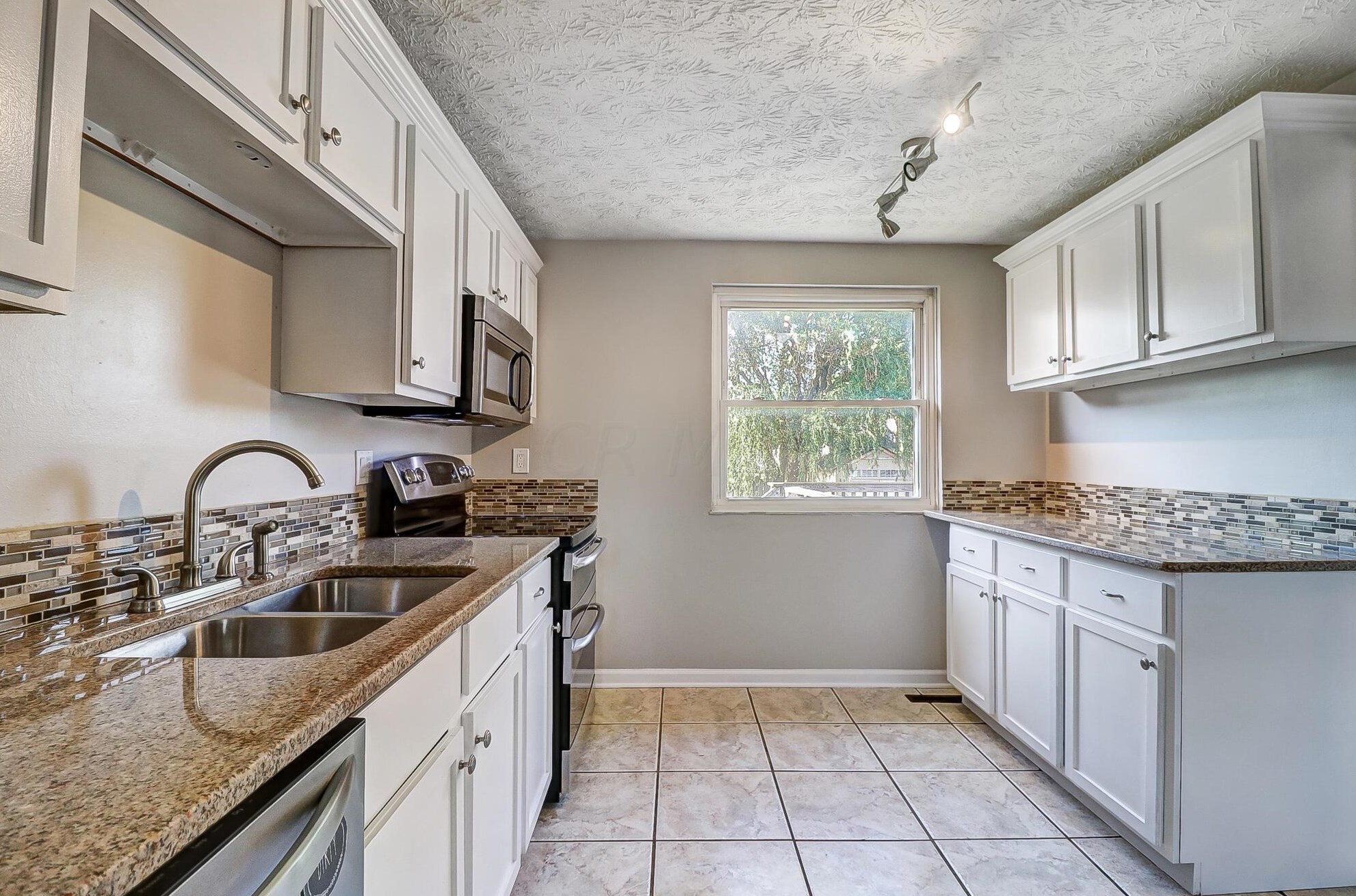 1967 Willow Run Rd, Darbydale OH  43123-1531 exterior