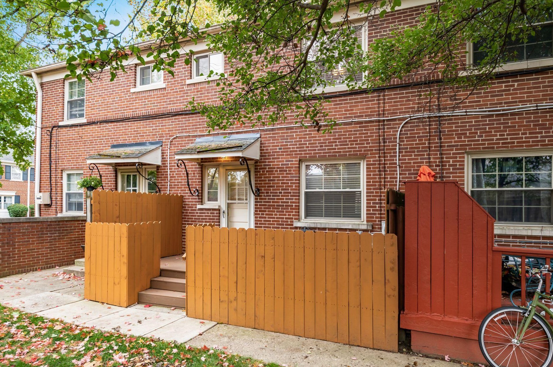 1776 Kings Ct, Columbus OH 43212-1543 exterior