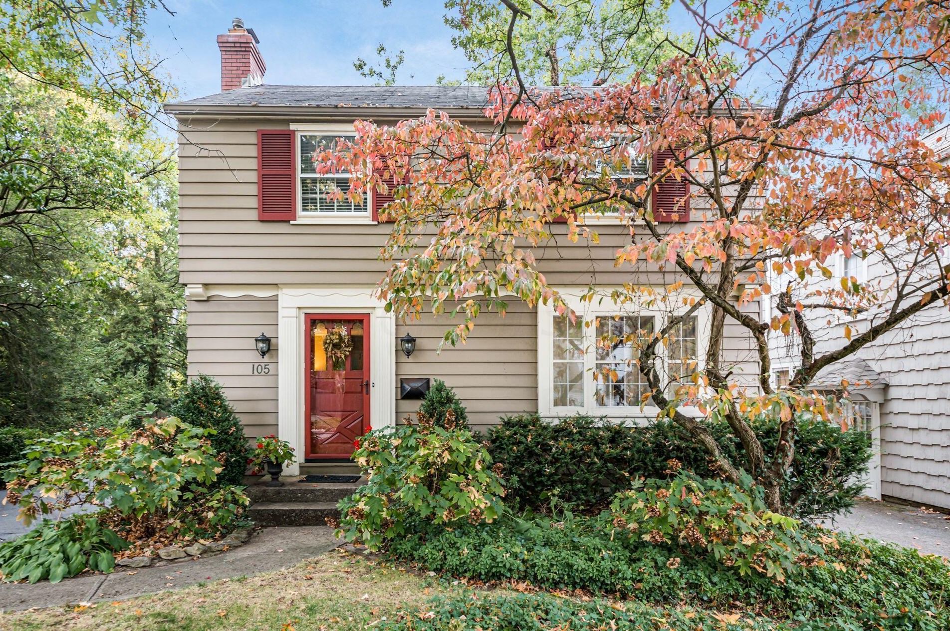 105 Henderson Rd, Columbus, OH 43214-2716