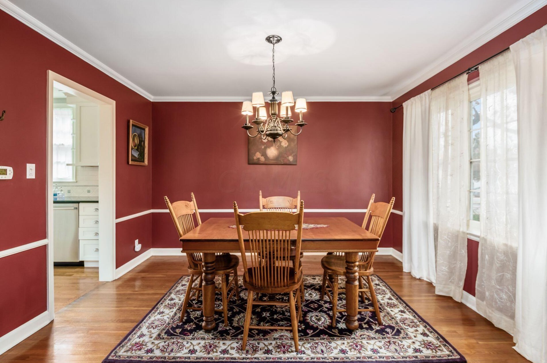 105 Henderson Rd, Columbus OH 43214-2404 exterior