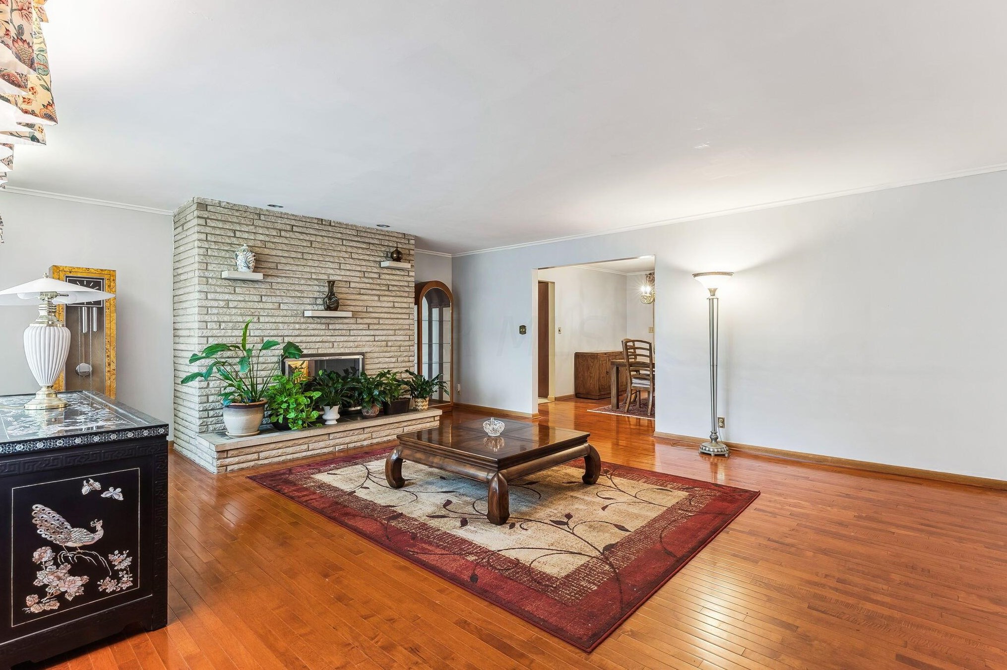 1380 Roosevelt Ave, Columbus, OH 43209-3106