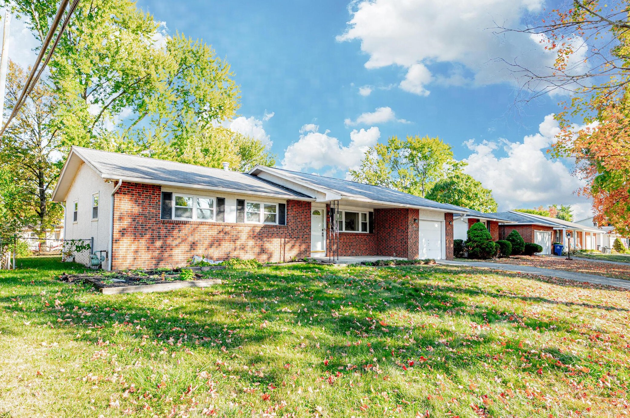 4824 Valley Forge Dr, Columbus OH  43229-6452 exterior