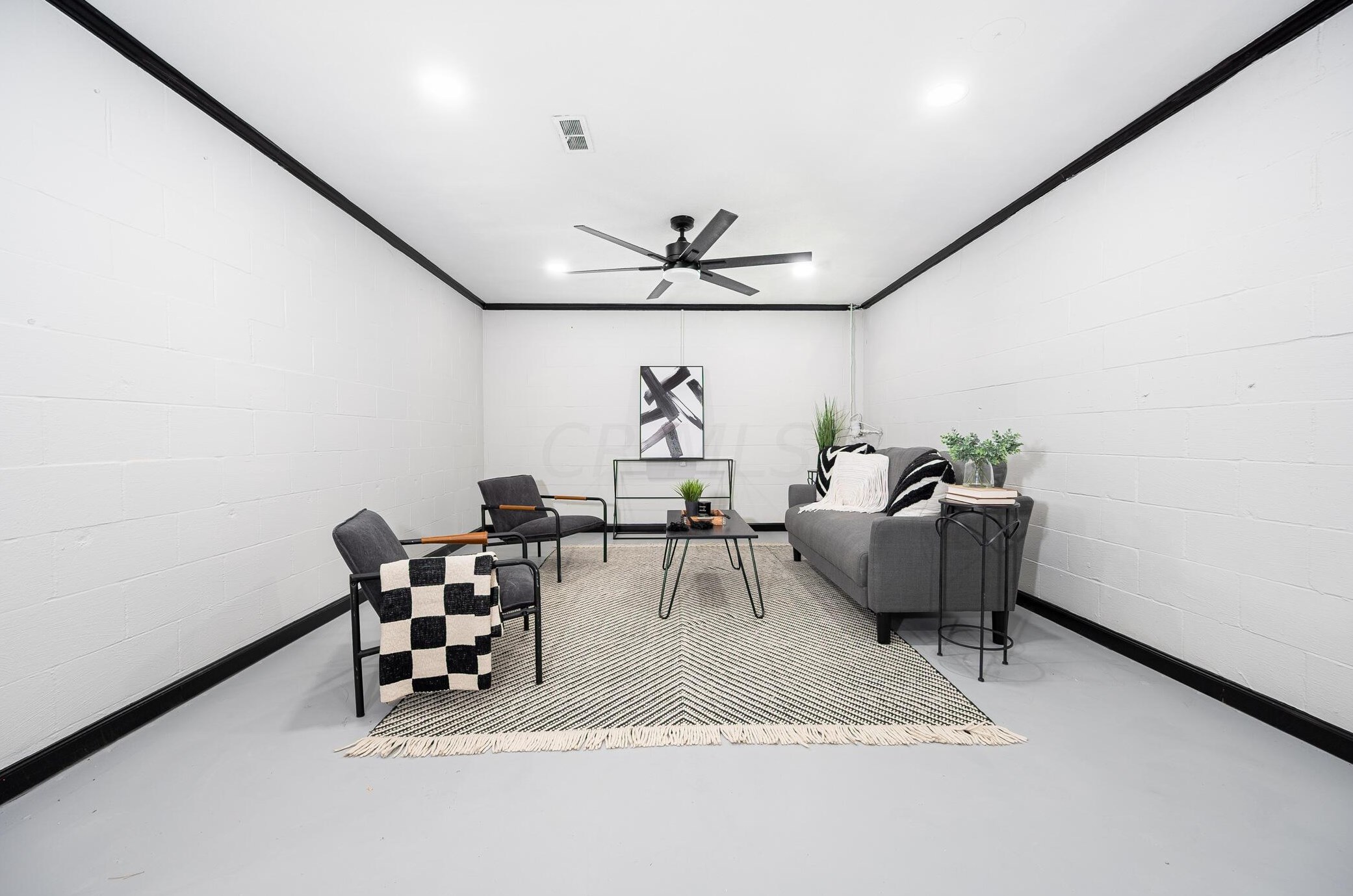 4824 Valley Forge Dr, Columbus OH  43229-6452 exterior