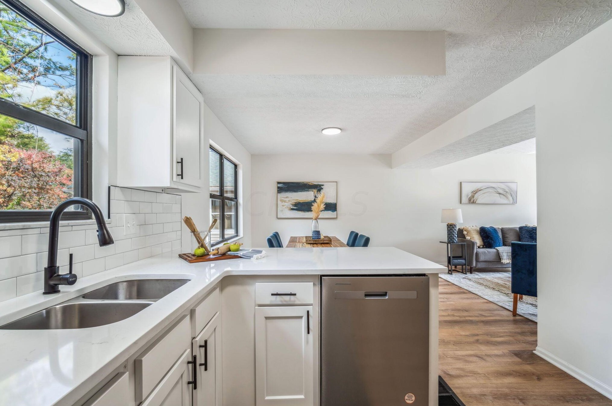 3784 Heatherglen Dr, Columbus OH 43221-5816 exterior