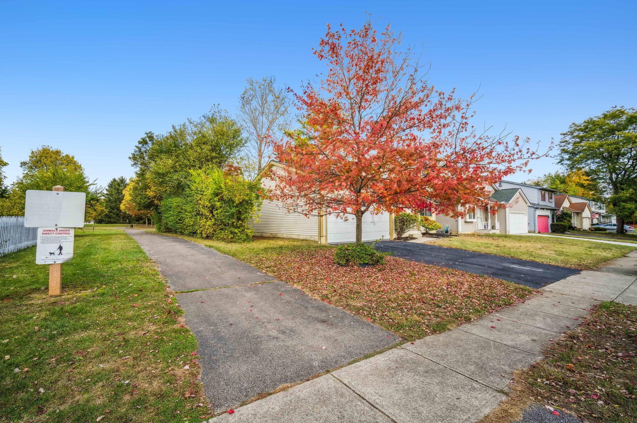 3784 Heatherglen Dr, Columbus, OH 43221-5815