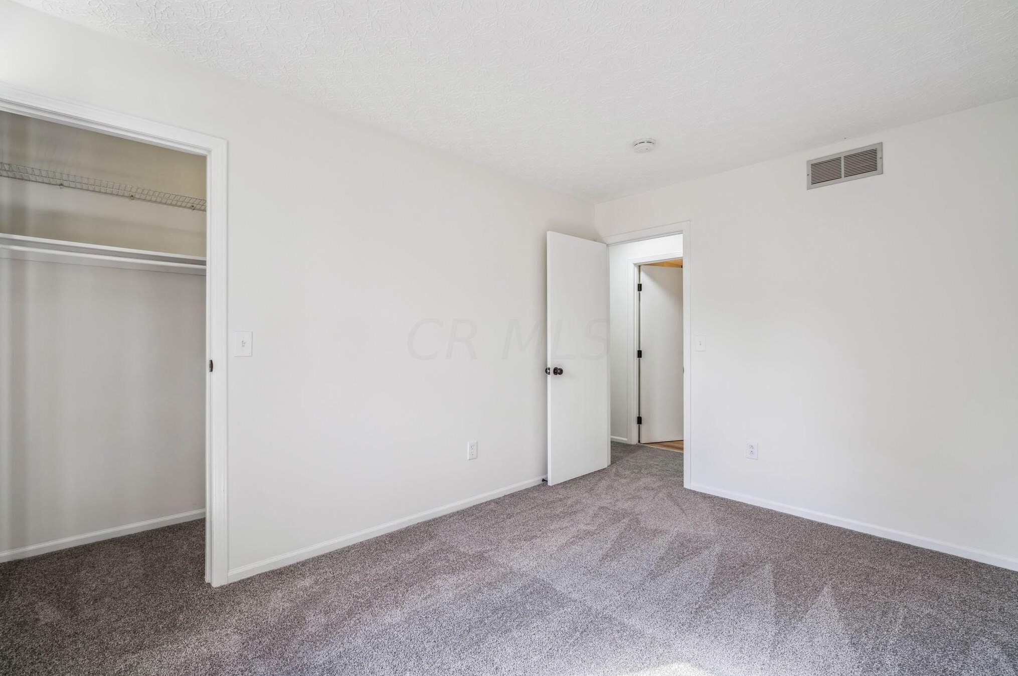 3784 Heatherglen Dr, Columbus OH 43221-5816 exterior