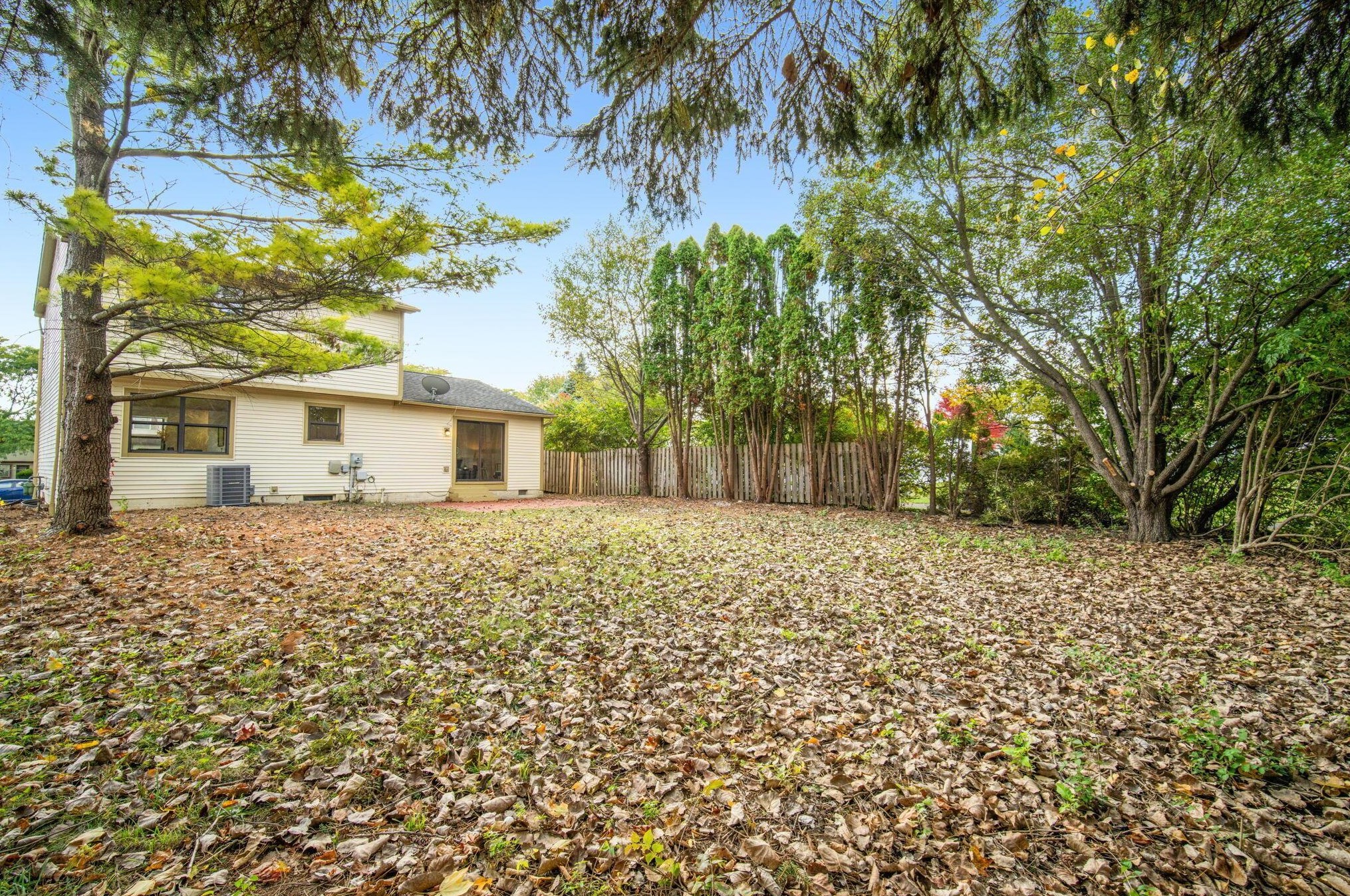 3784 Heatherglen Dr, Columbus OH 43221-5816 exterior