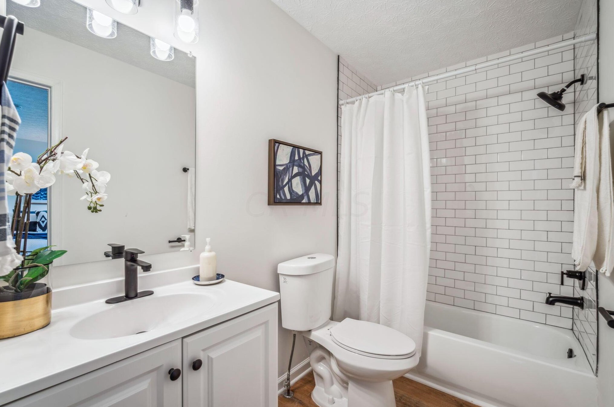 3784 Heatherglen Dr, Columbus OH 43221-5816 exterior