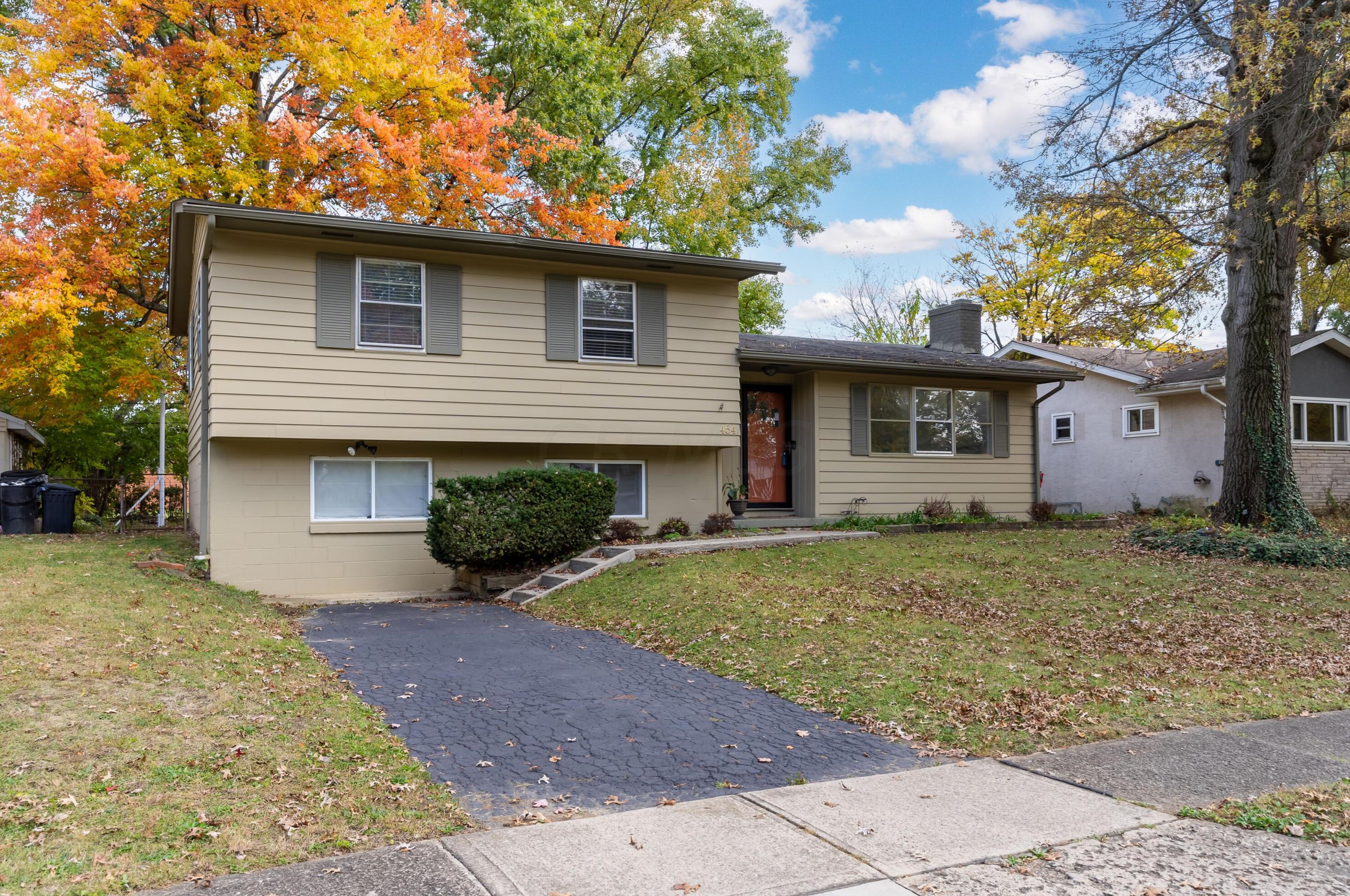 454 E Clearview Ave, Sharon Township, OH 43085