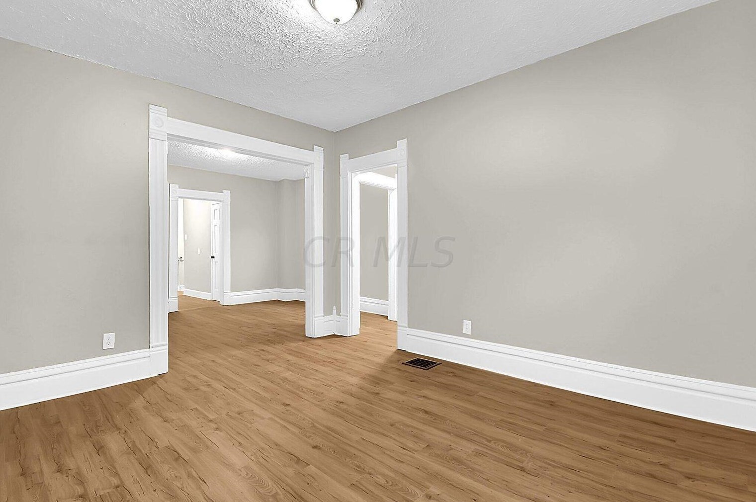 201 Yale Ave, Columbus OH  43222-2301 exterior