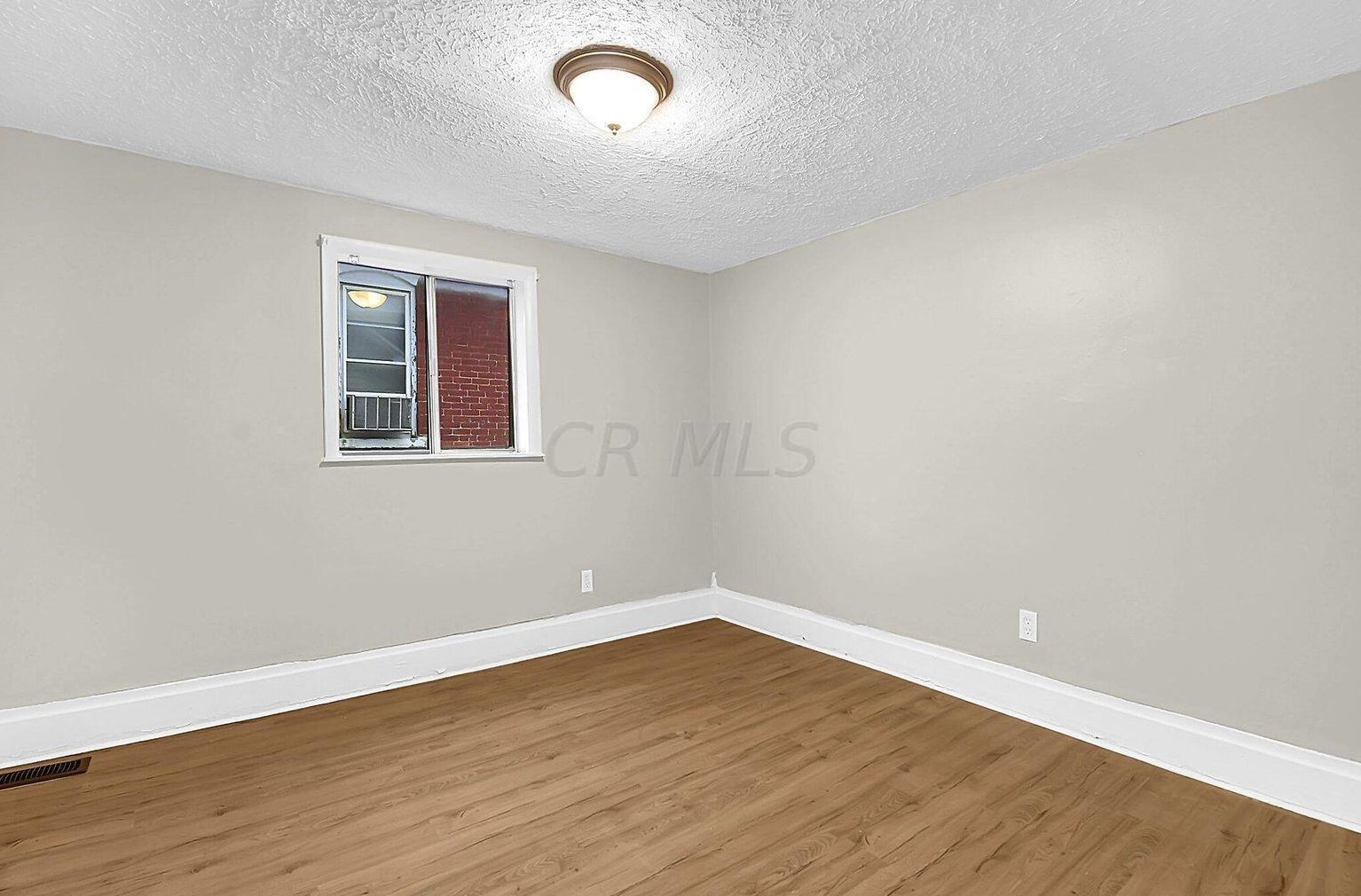 201 Yale Ave, Columbus OH  43222-2301 exterior