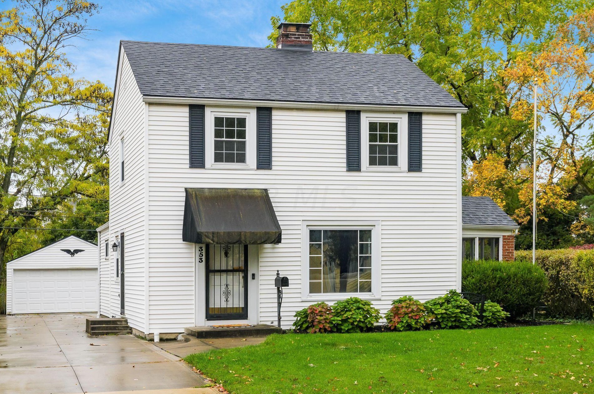 353 Blenheim Rd, Columbus, OH 43214-3219