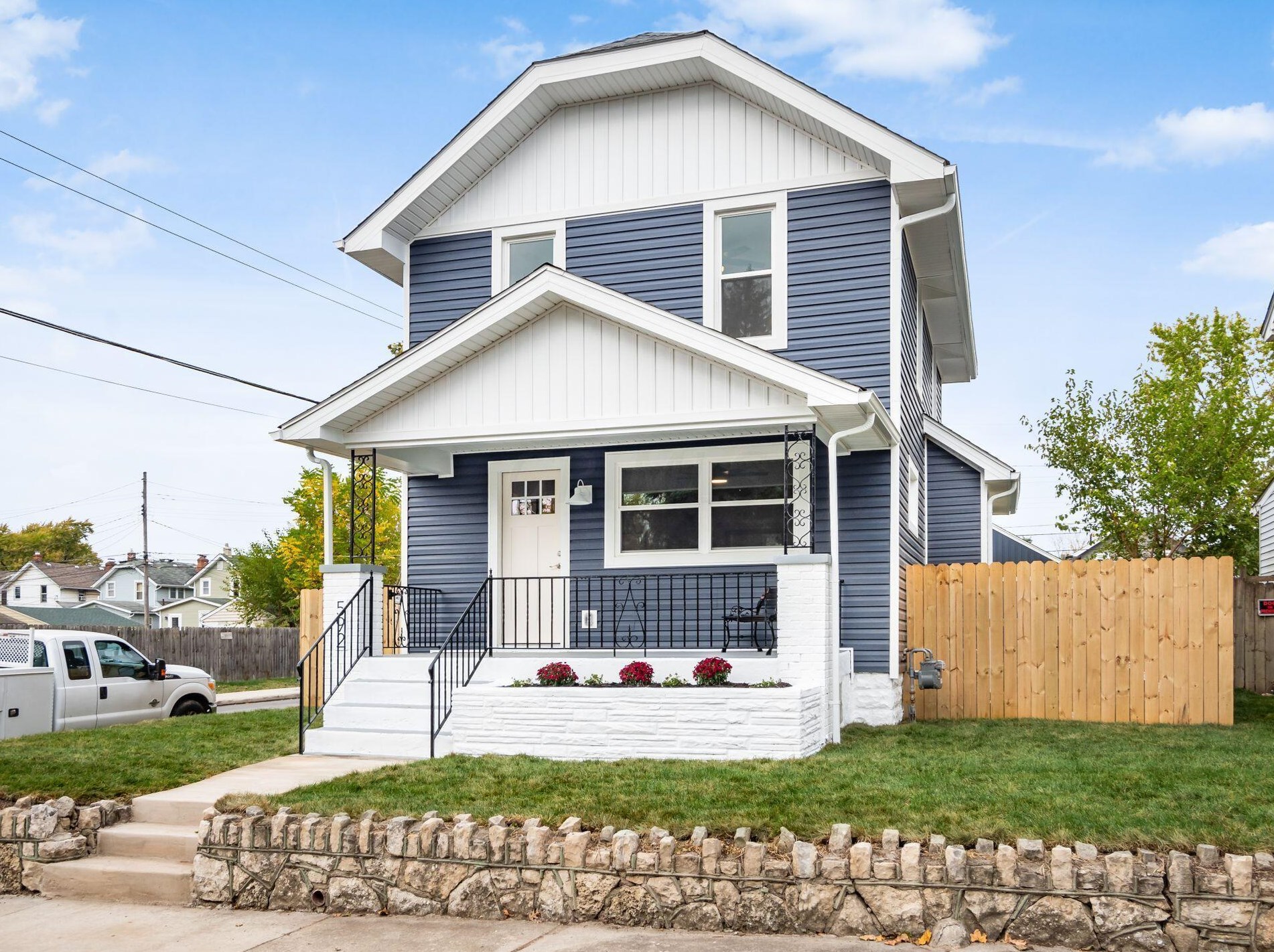 592 Jenkins Ave, Columbus, OH 43207-1314