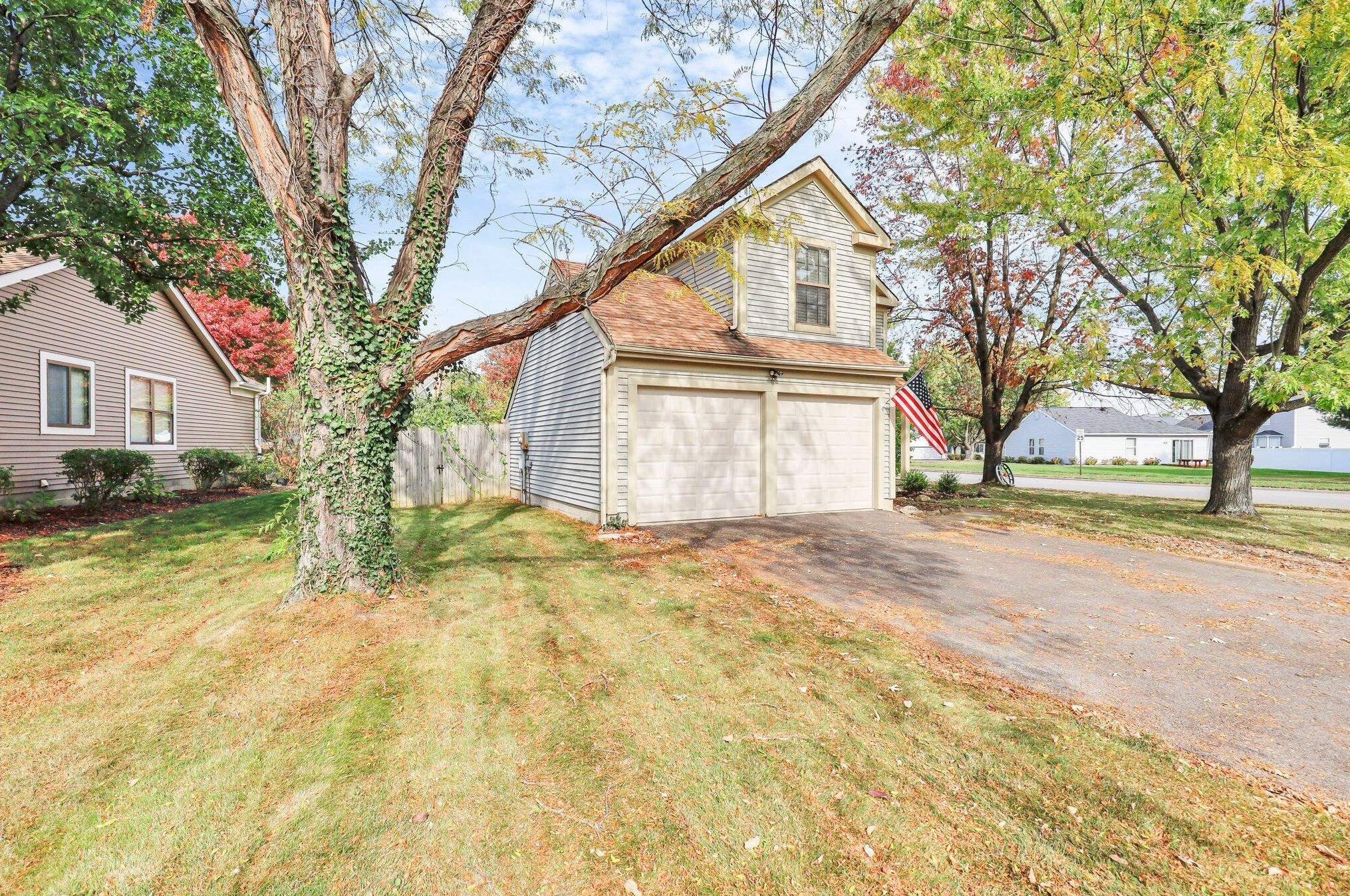 2955 Stone Mountain Dr, Pickerington, OH 43147
