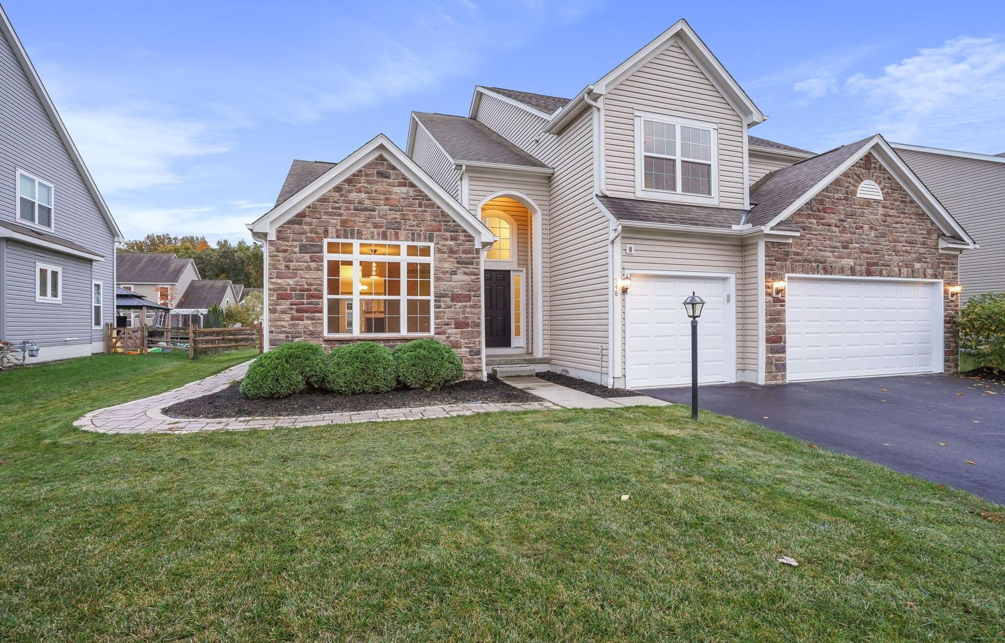 548 Buena Park Dr, Delaware, OH 43015