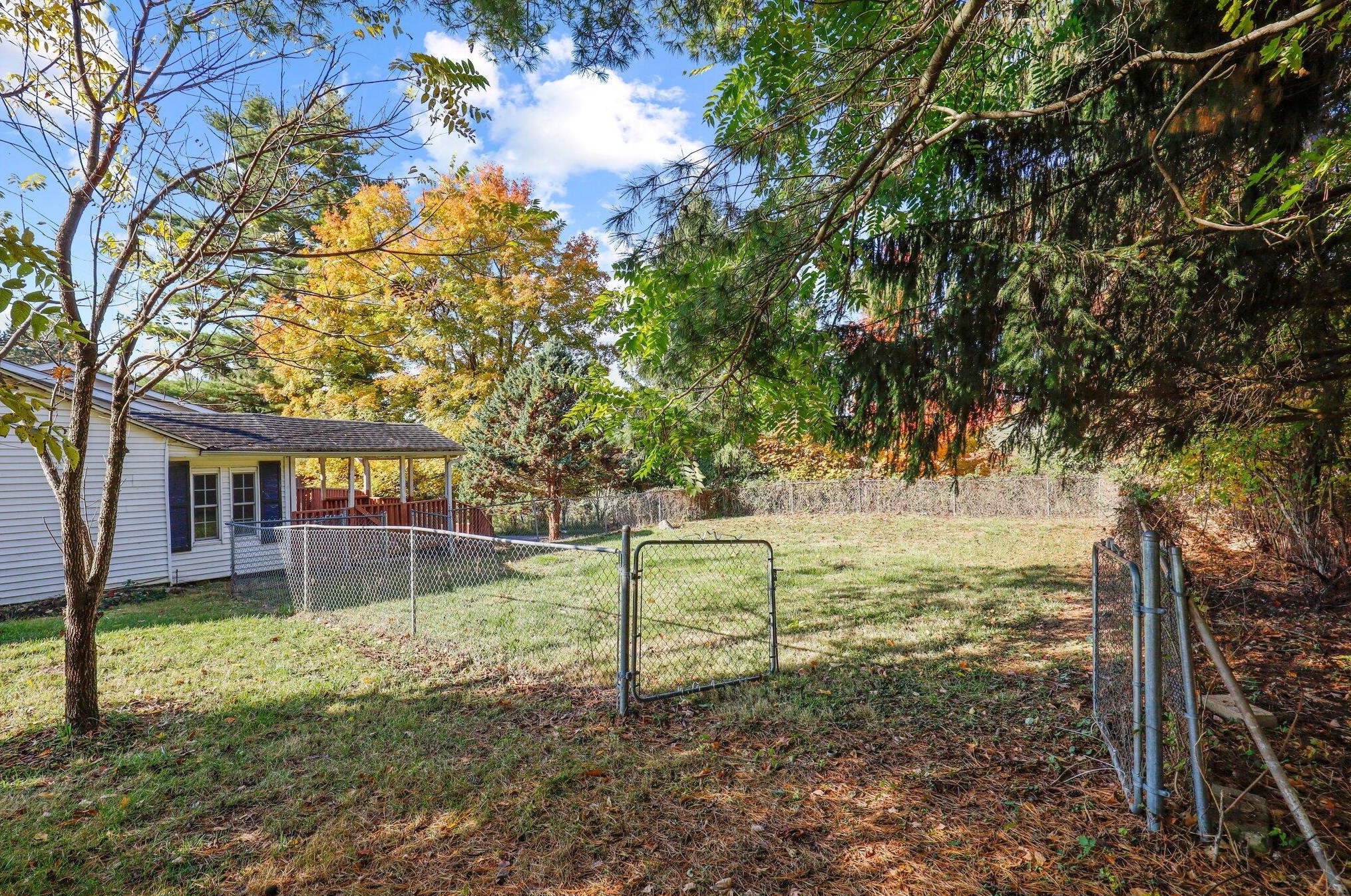 5858 Sunnyside Rd, Granville OH  43023-9732 exterior