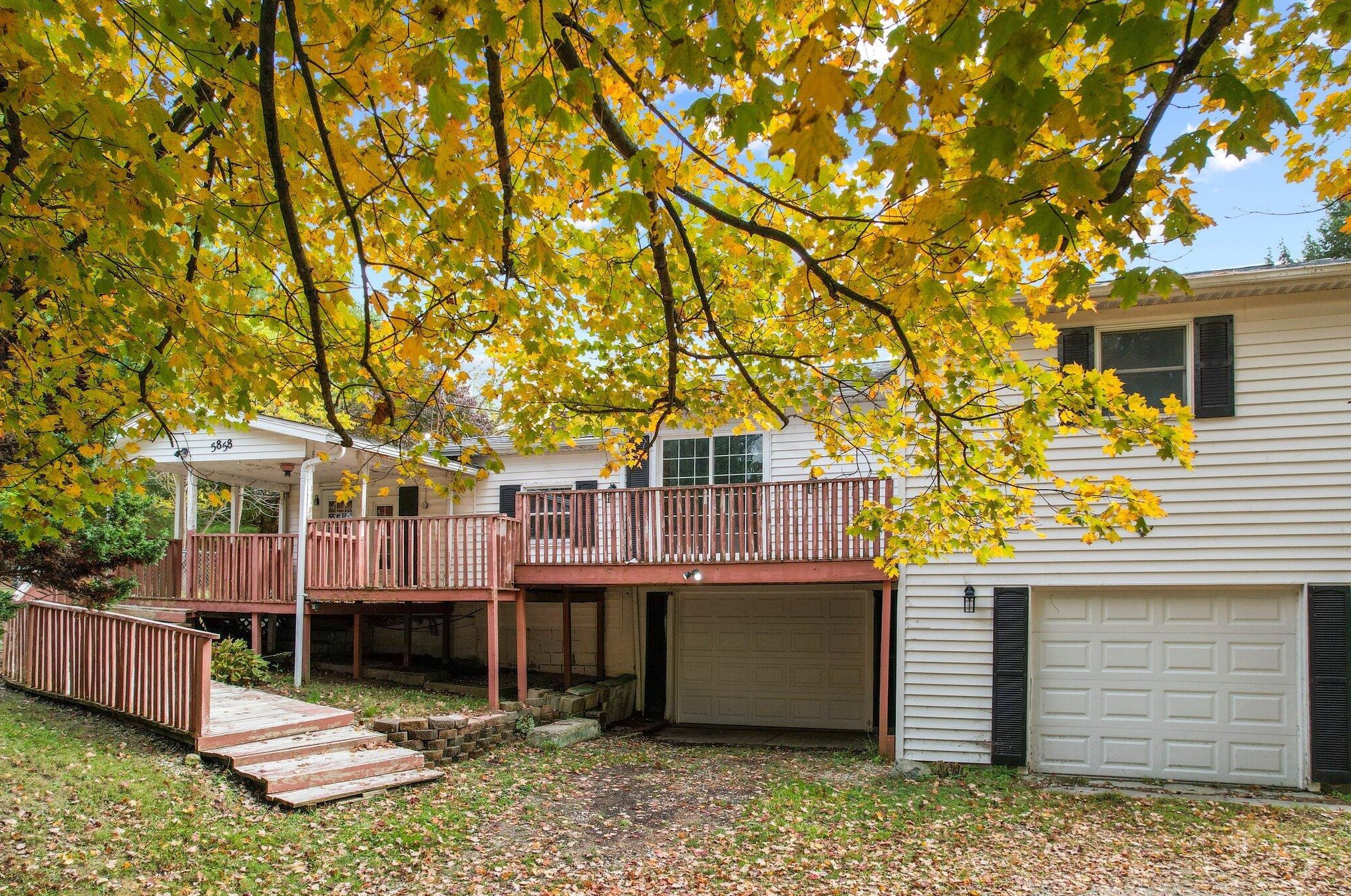 5858 Sunnyside Rd, Granville OH  43023-9732 exterior