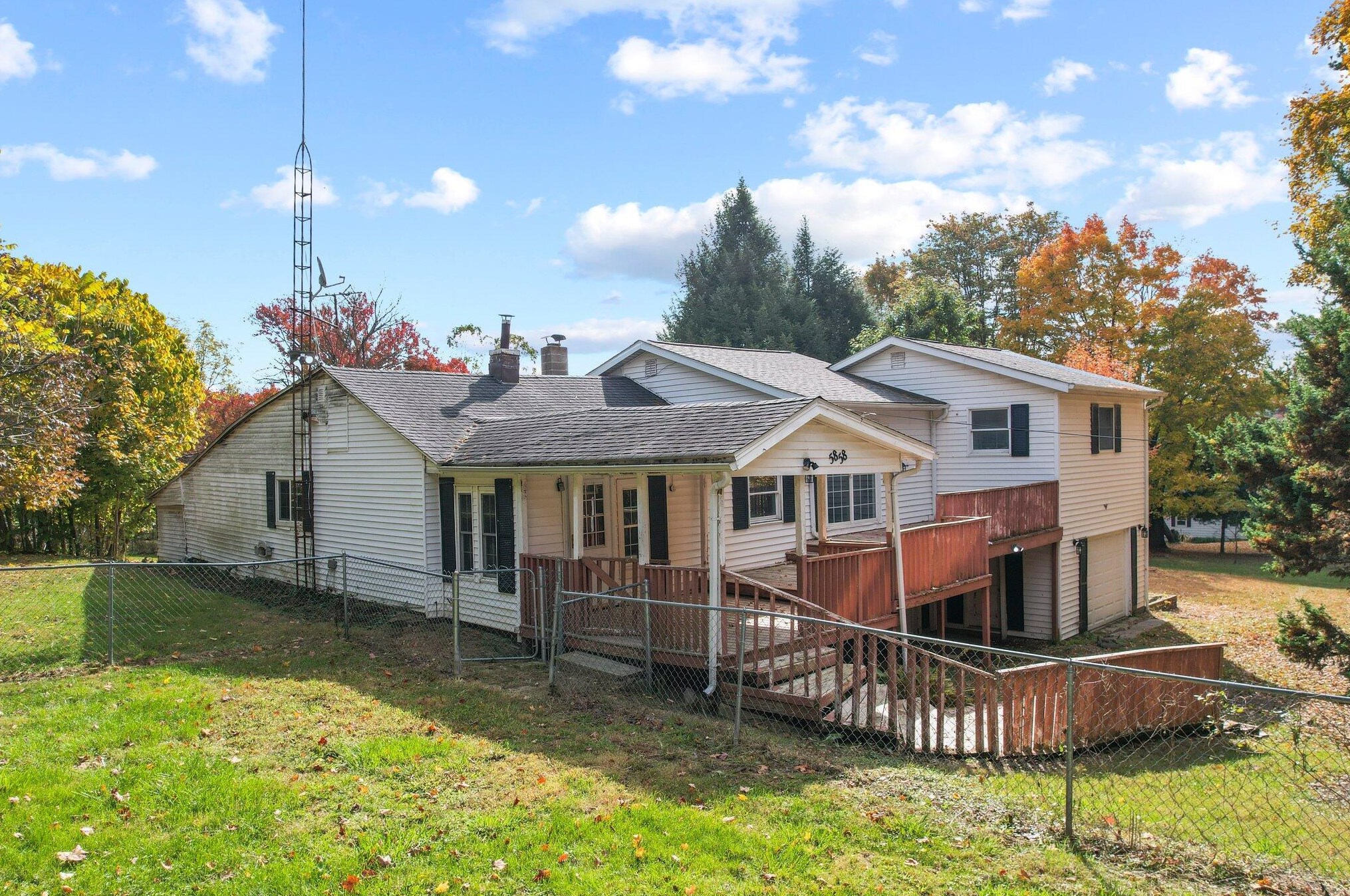 5858 Sunnyside Rd, Granville OH  43023-9732 exterior
