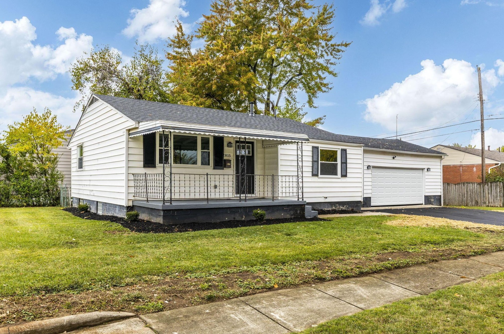 2815 Hillgate Rd, Columbus, OH 43207-3070