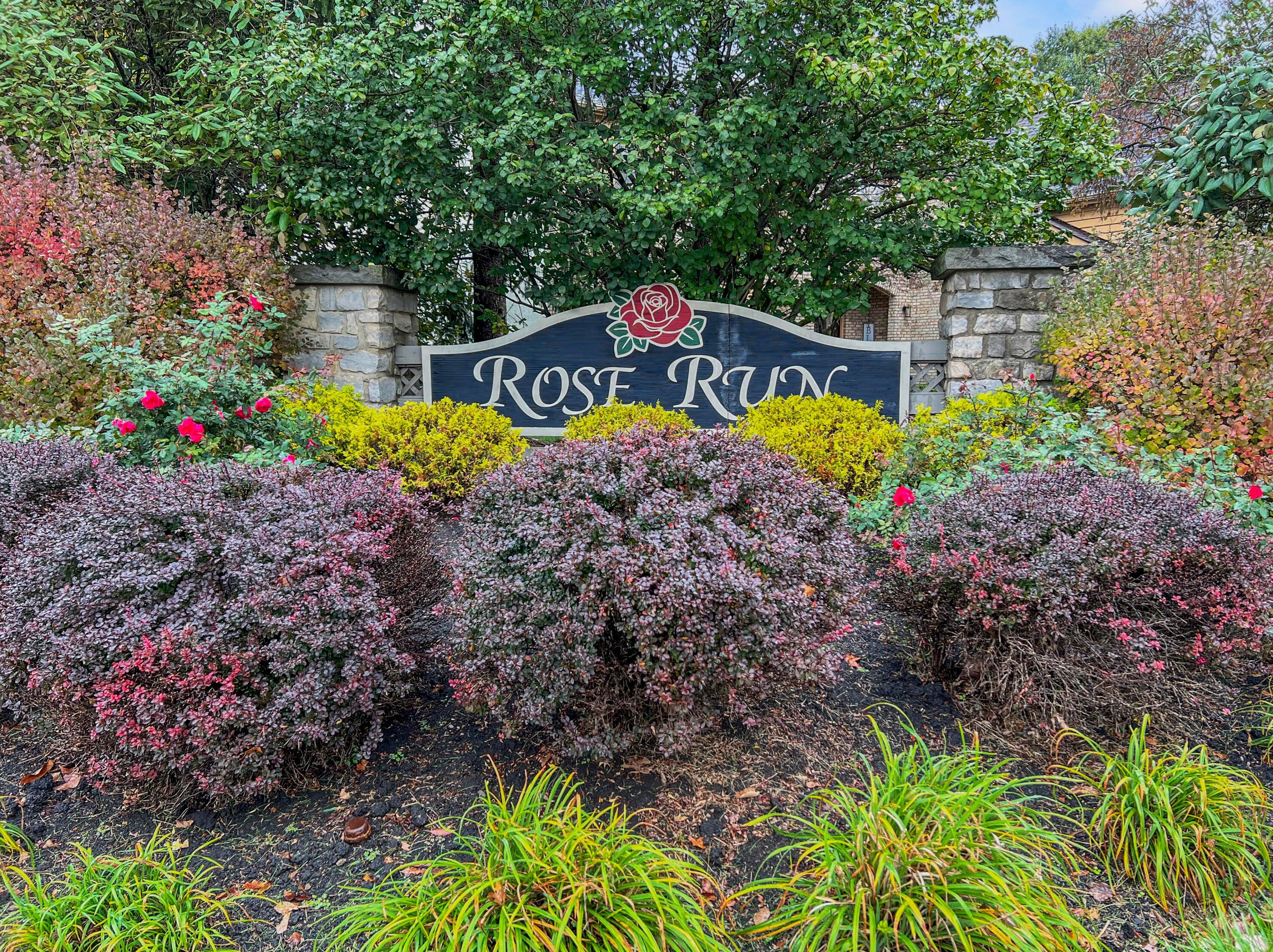 1047 Arcaro Dr, Columbus, OH 43230-3858
