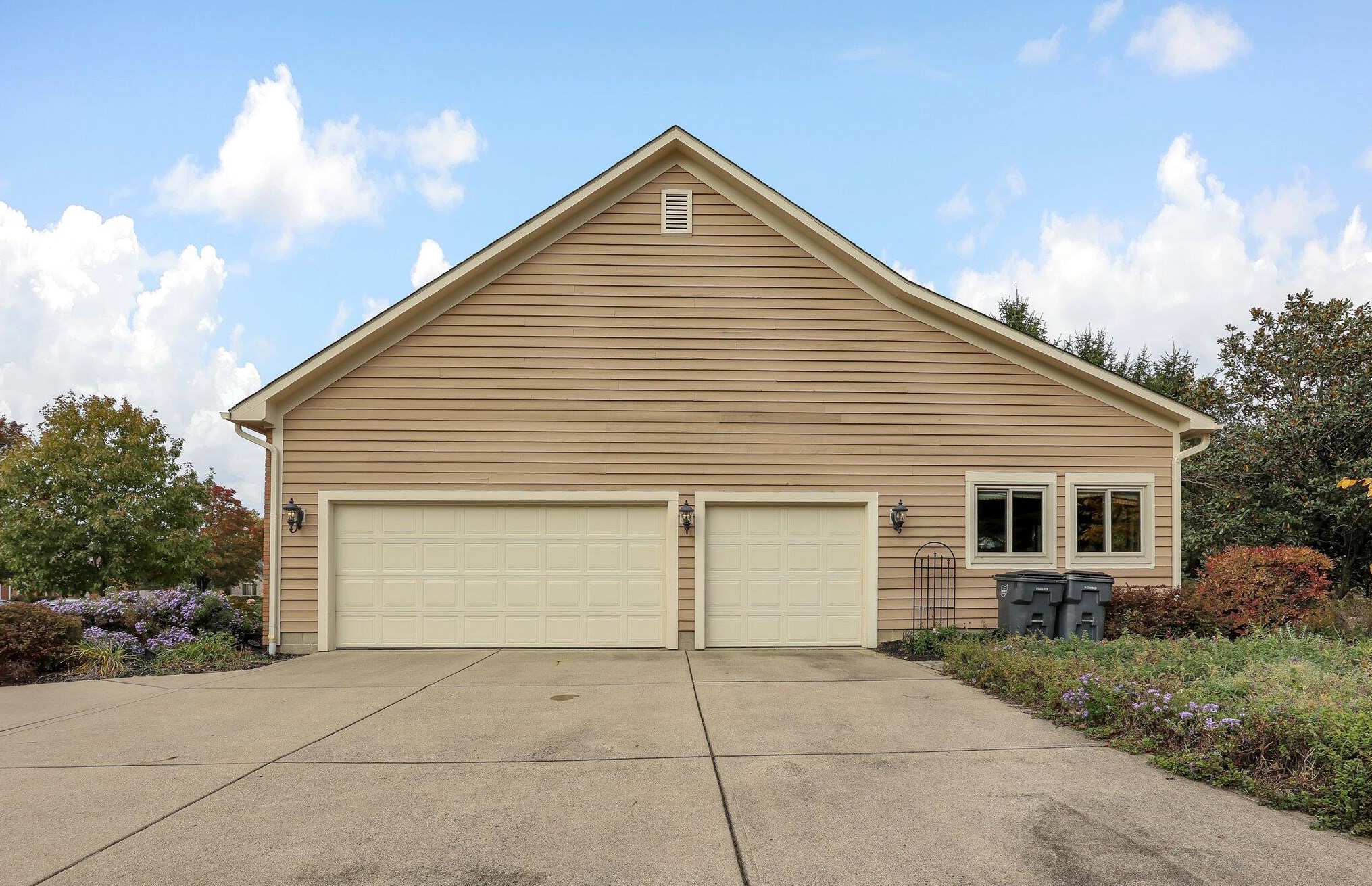 7894 Windsor Nw Ave, Cnl Wnchstr, OH 43110