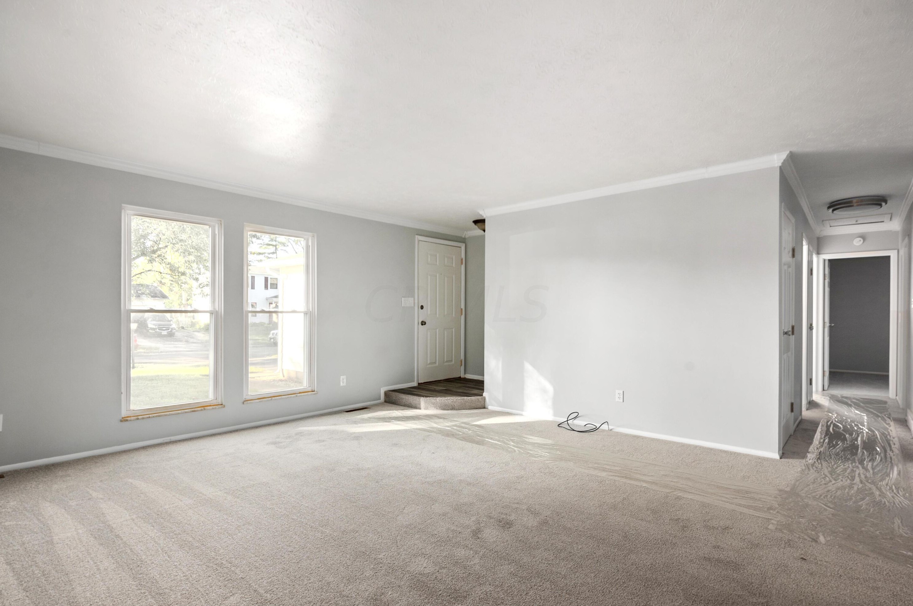 5012 Brewster Dr, Columbus OH  43232-6255 exterior