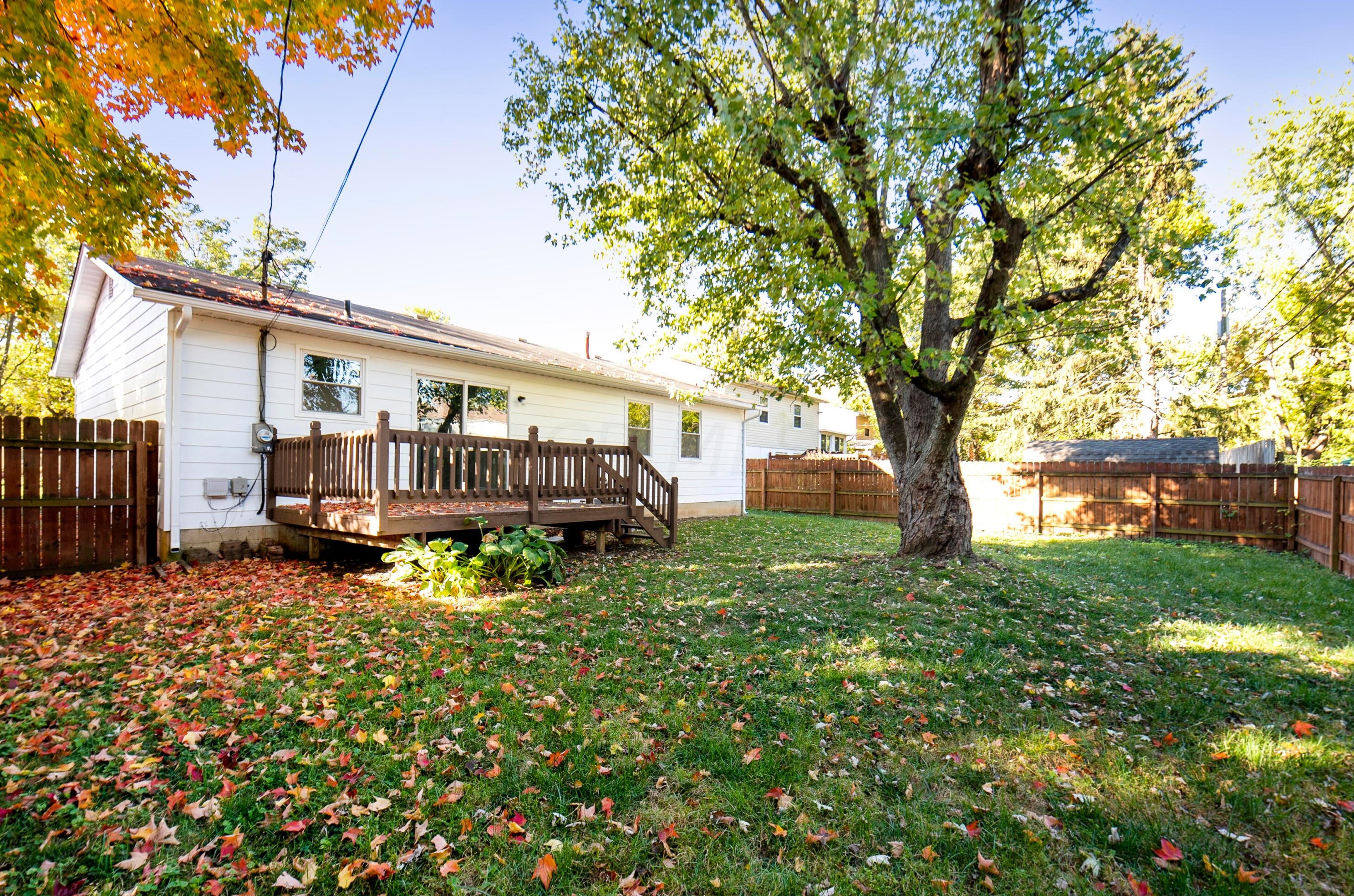 5012 Brewster Dr, Columbus OH  43232-6255 exterior