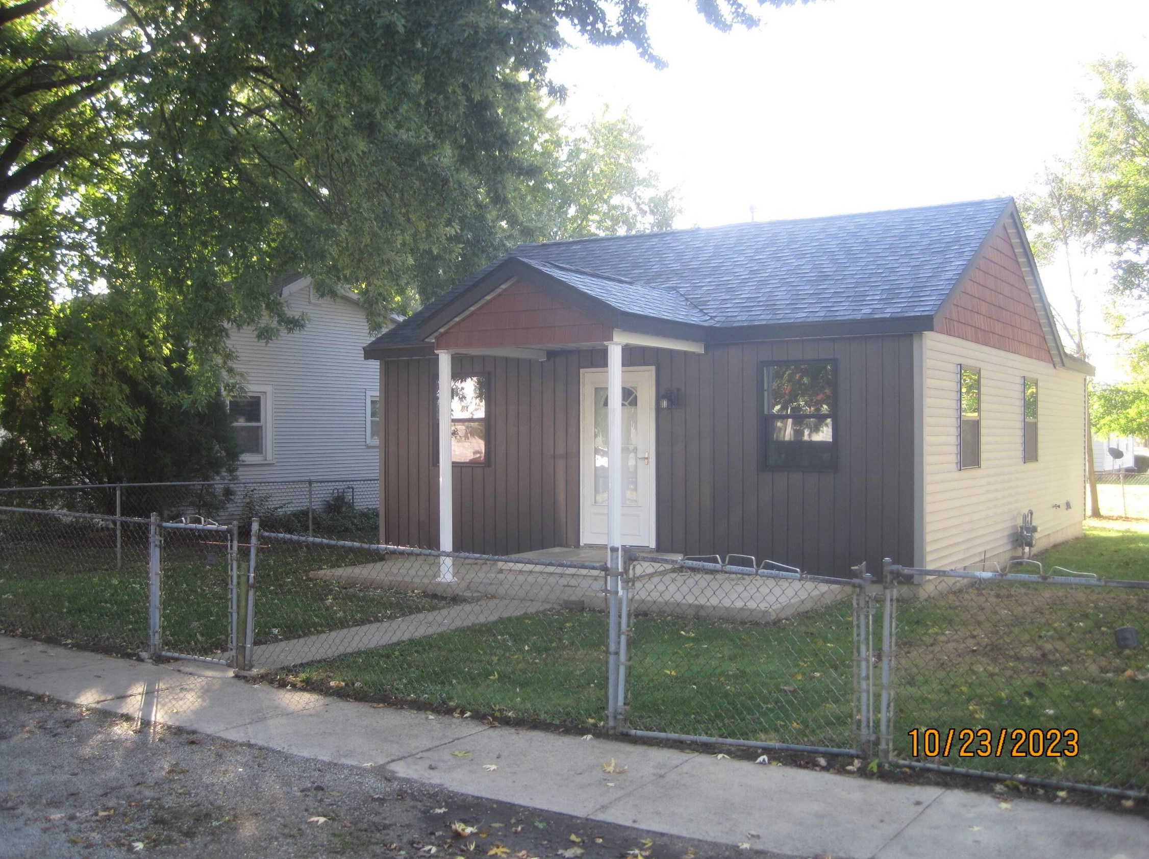 1011 Broadway St, Washington CH, OH 43160