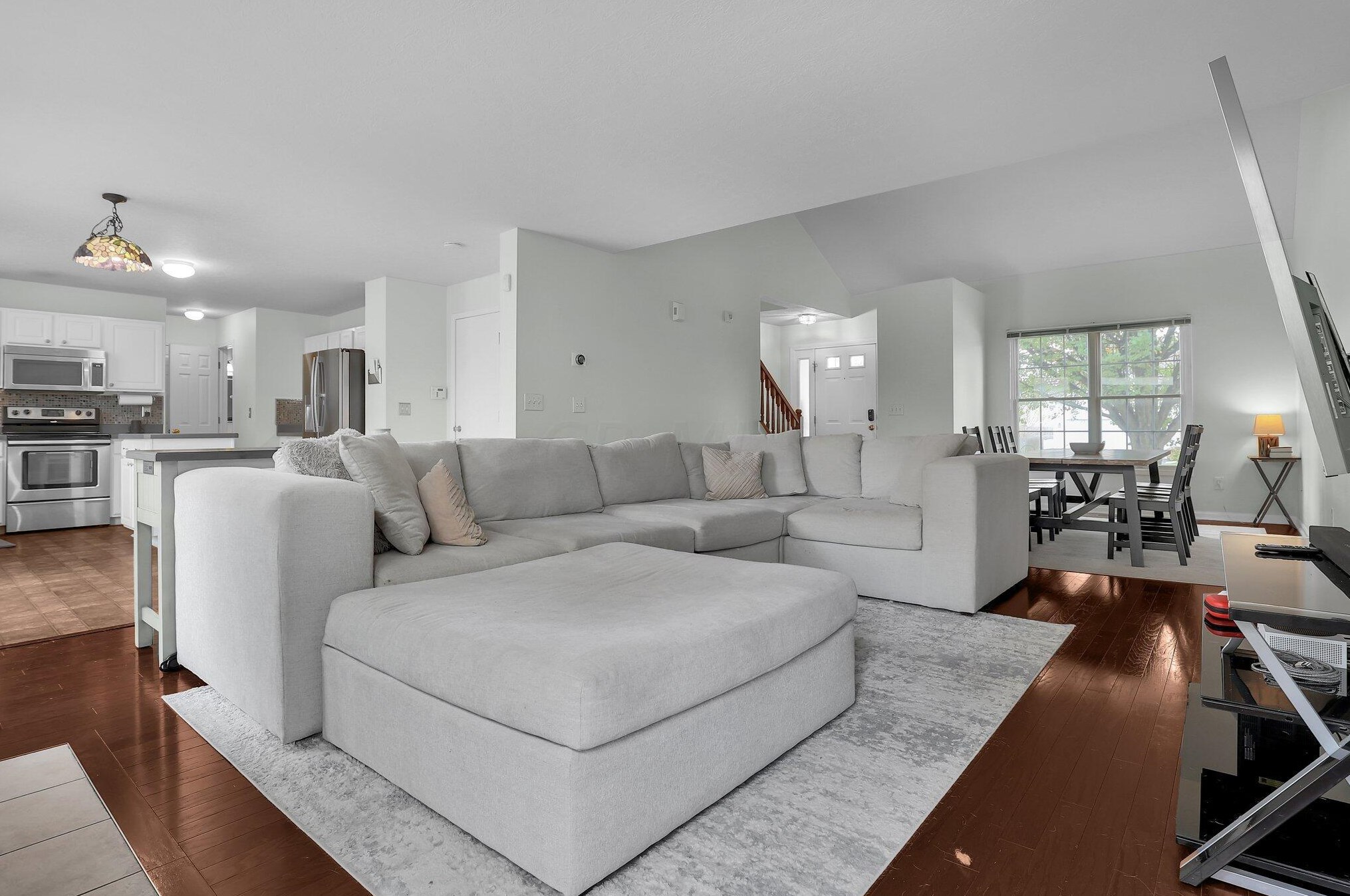 3202 Mccutcheon Crossing Dr, Columbus OH  43219-5025 exterior