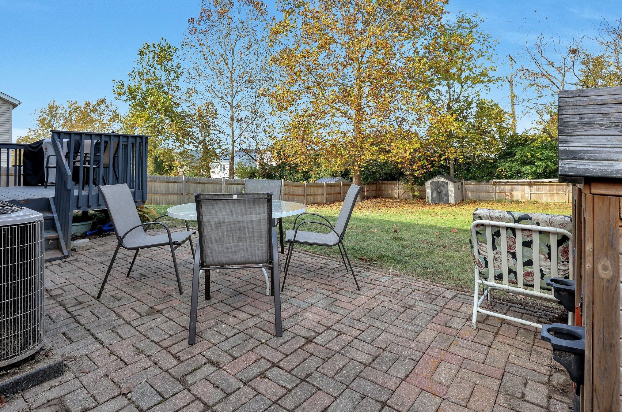 3202 Mccutcheon Crossing Dr, Columbus OH  43219-5025 exterior