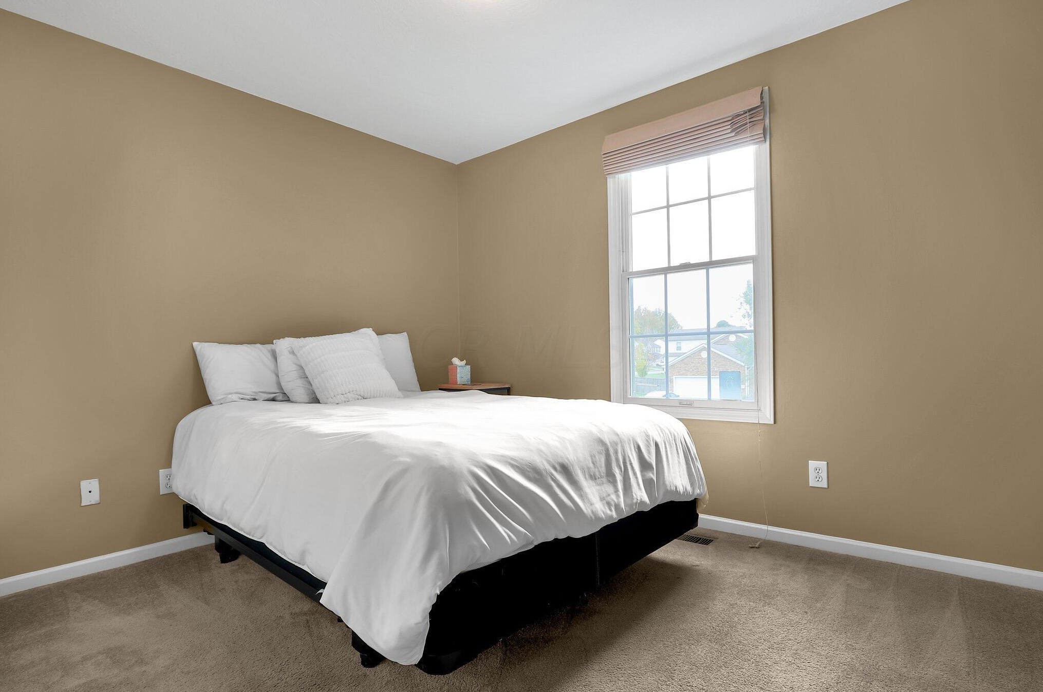 3202 Mccutcheon Crossing Dr, Columbus OH  43219-5025 exterior