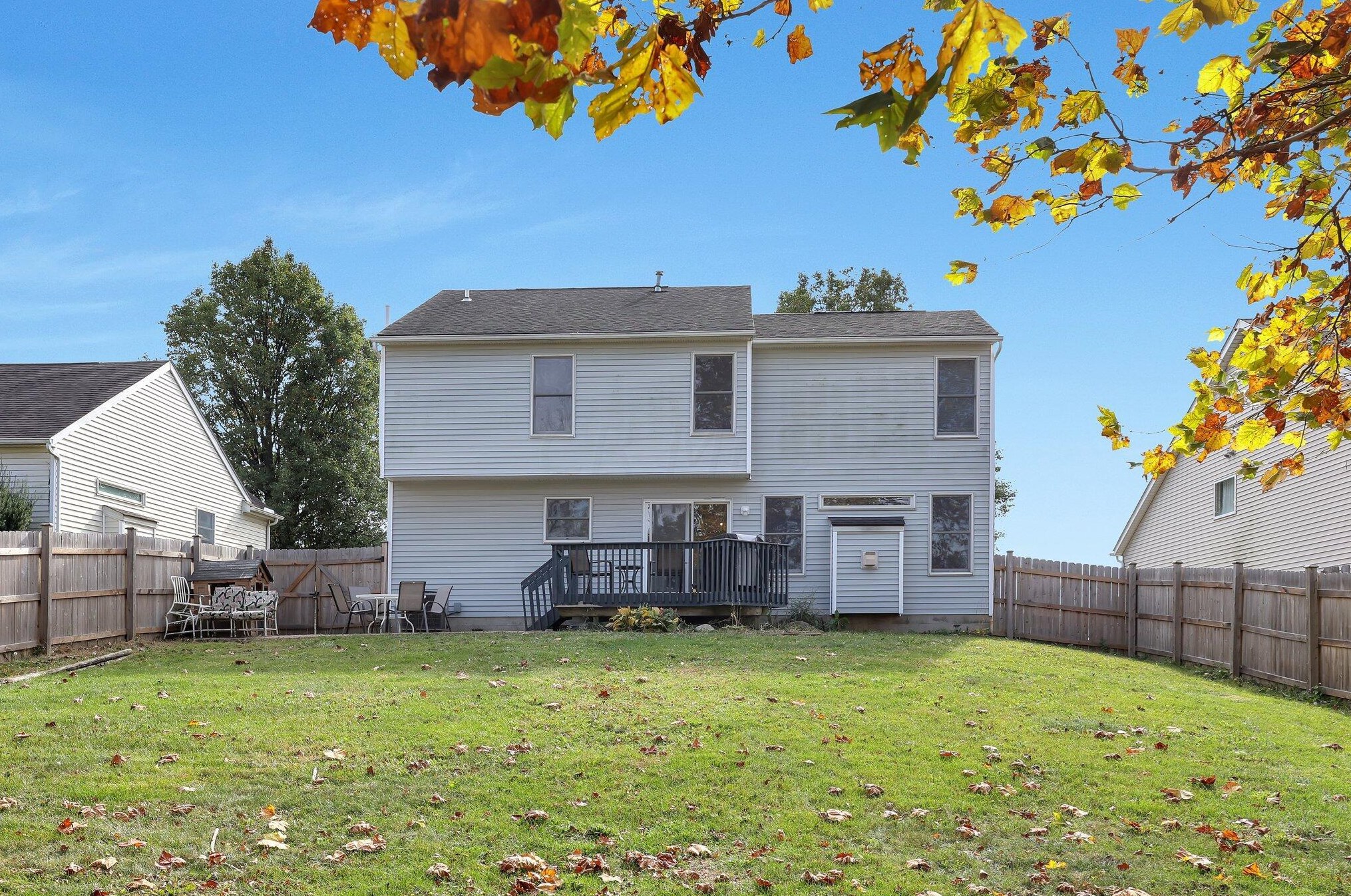 3202 Mccutcheon Crossing Dr, Columbus OH  43219-5025 exterior