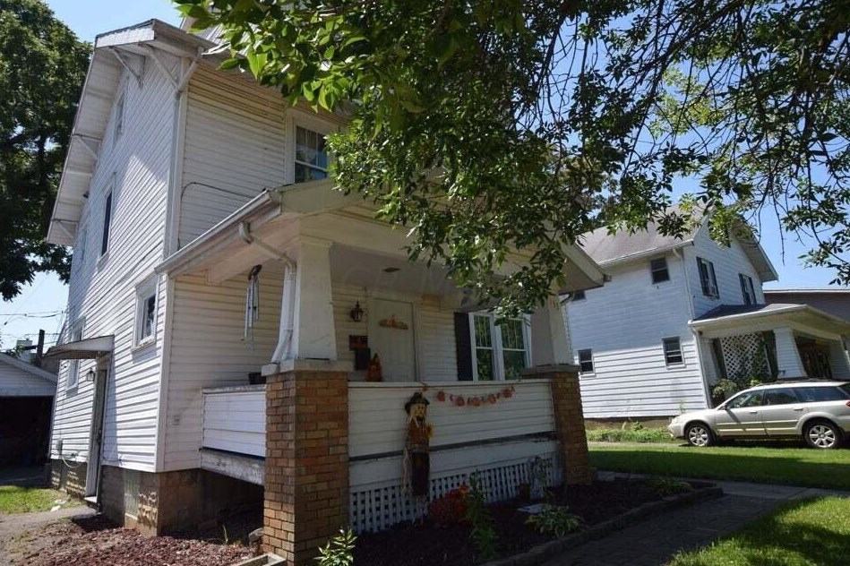 133 Hampton Pl, Springfield, OH 45504-1436