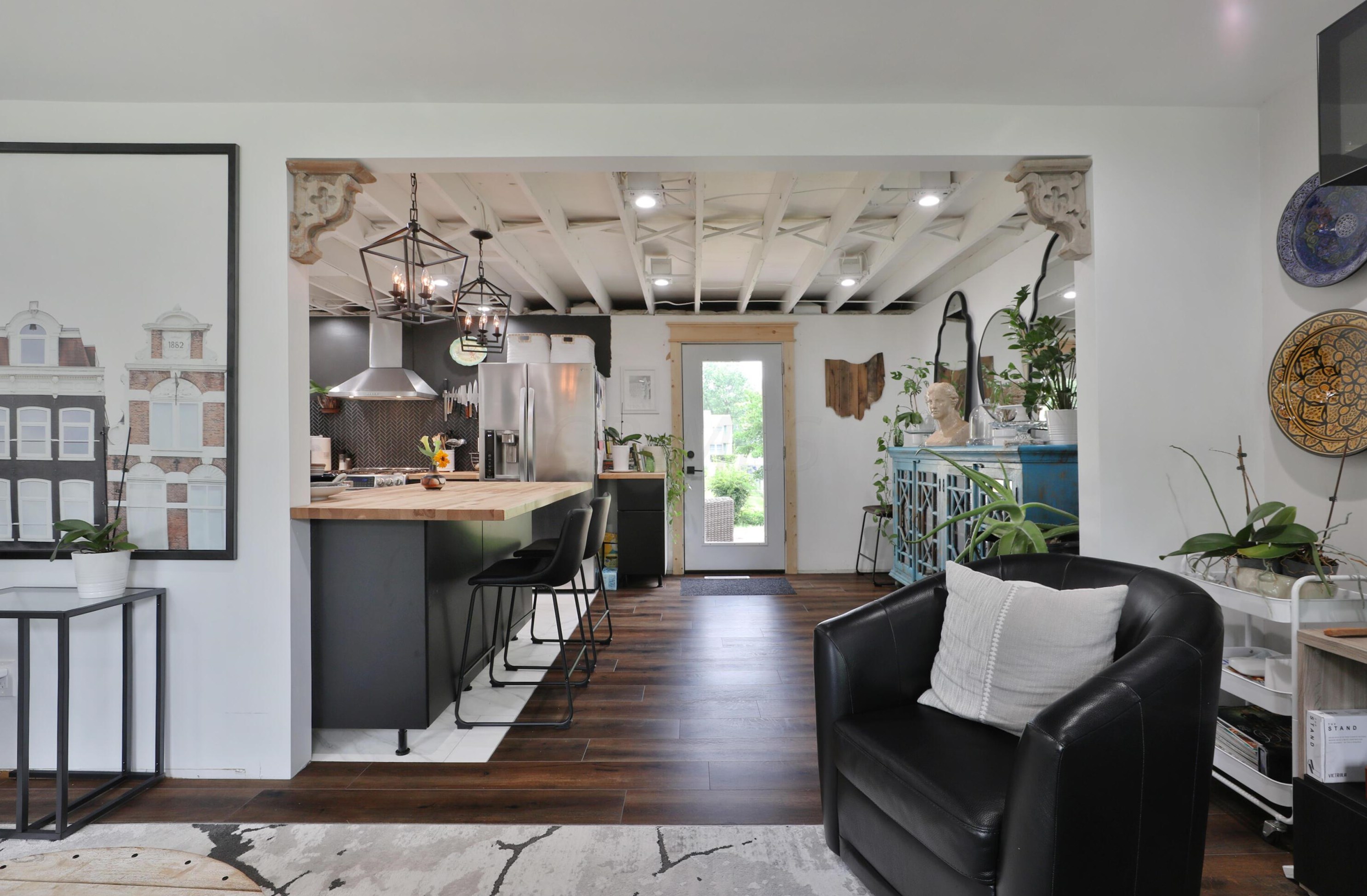 1678 Parkgate Rd, Columbus OH  43229-2004 exterior