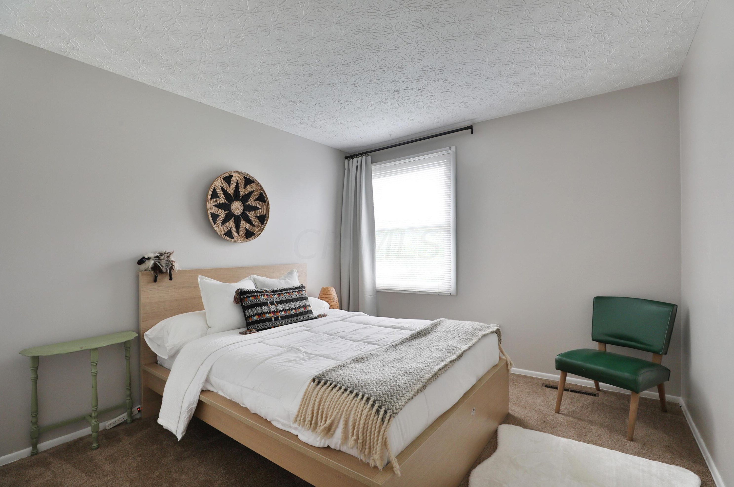 1678 Parkgate Rd, Columbus OH  43229-2004 exterior