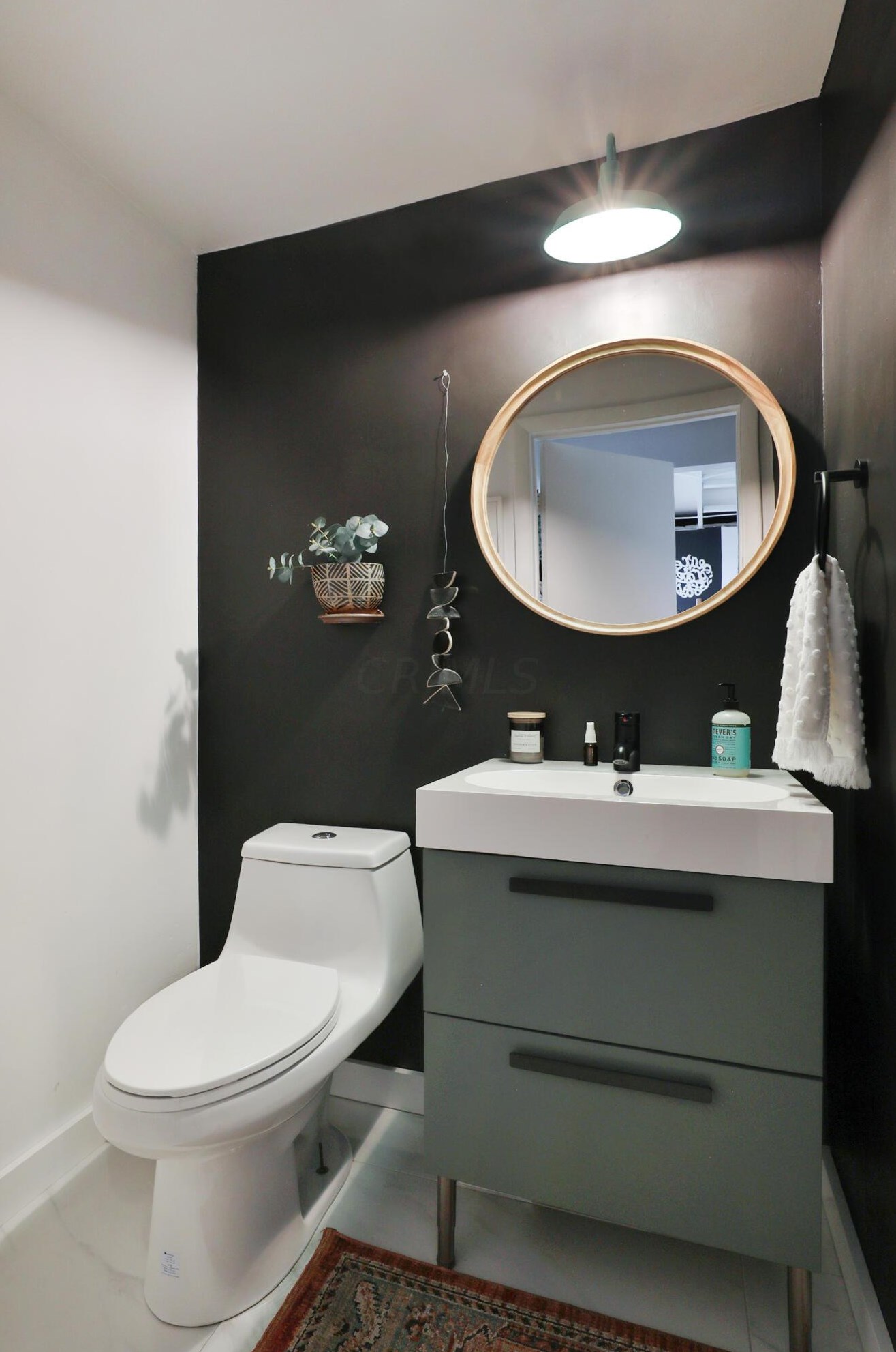 1678 Parkgate Rd, Columbus OH  43229-2004 exterior