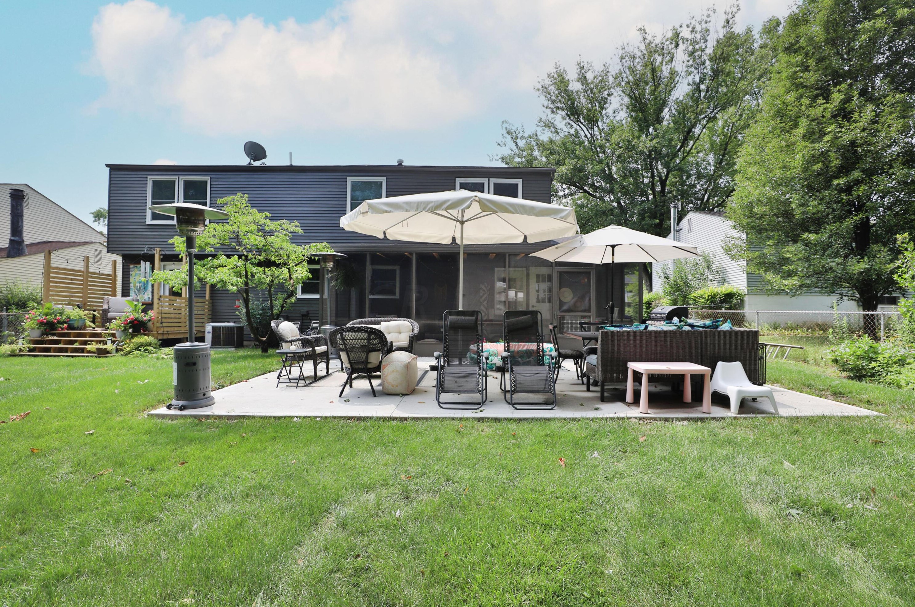 1678 Parkgate Rd, Columbus OH  43229-2004 exterior